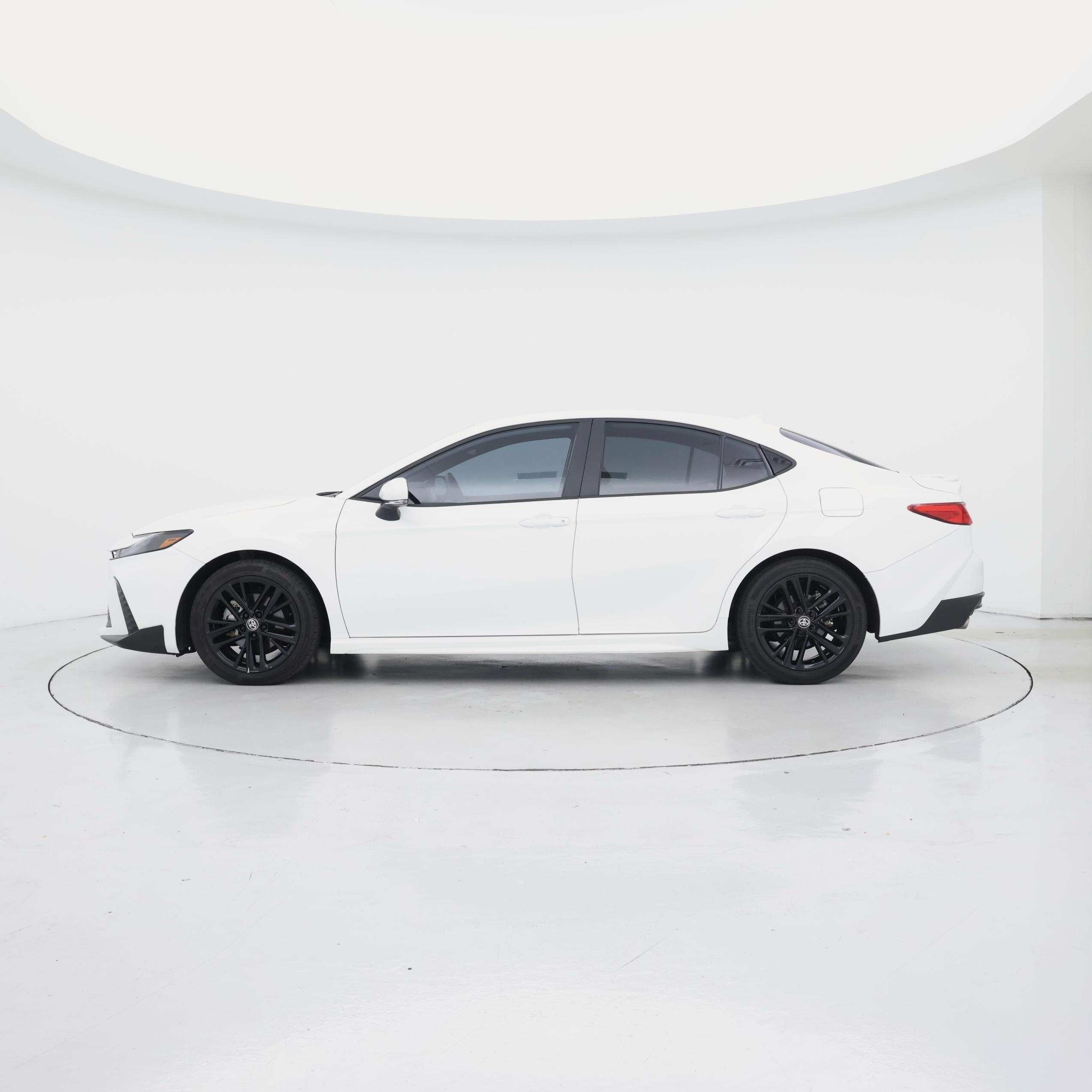 Thumbnail: 2025 Toyota Camry - 3