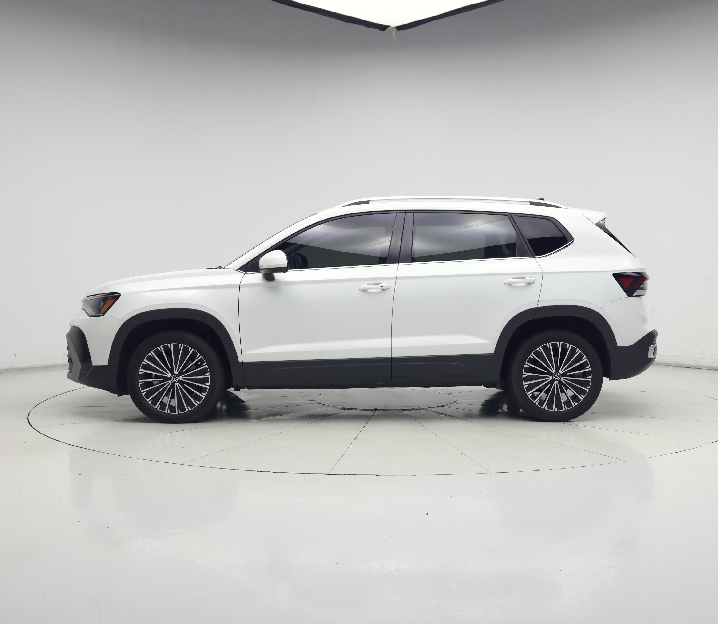 Thumbnail: 2025 Volkswagen Taos - 3