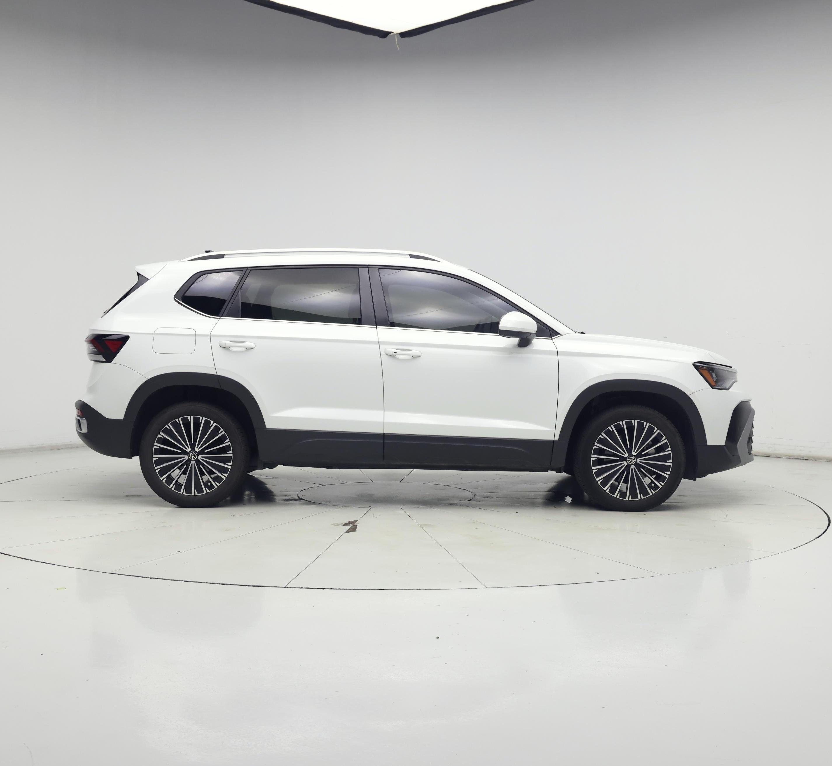 Thumbnail: 2025 Volkswagen Taos - 7