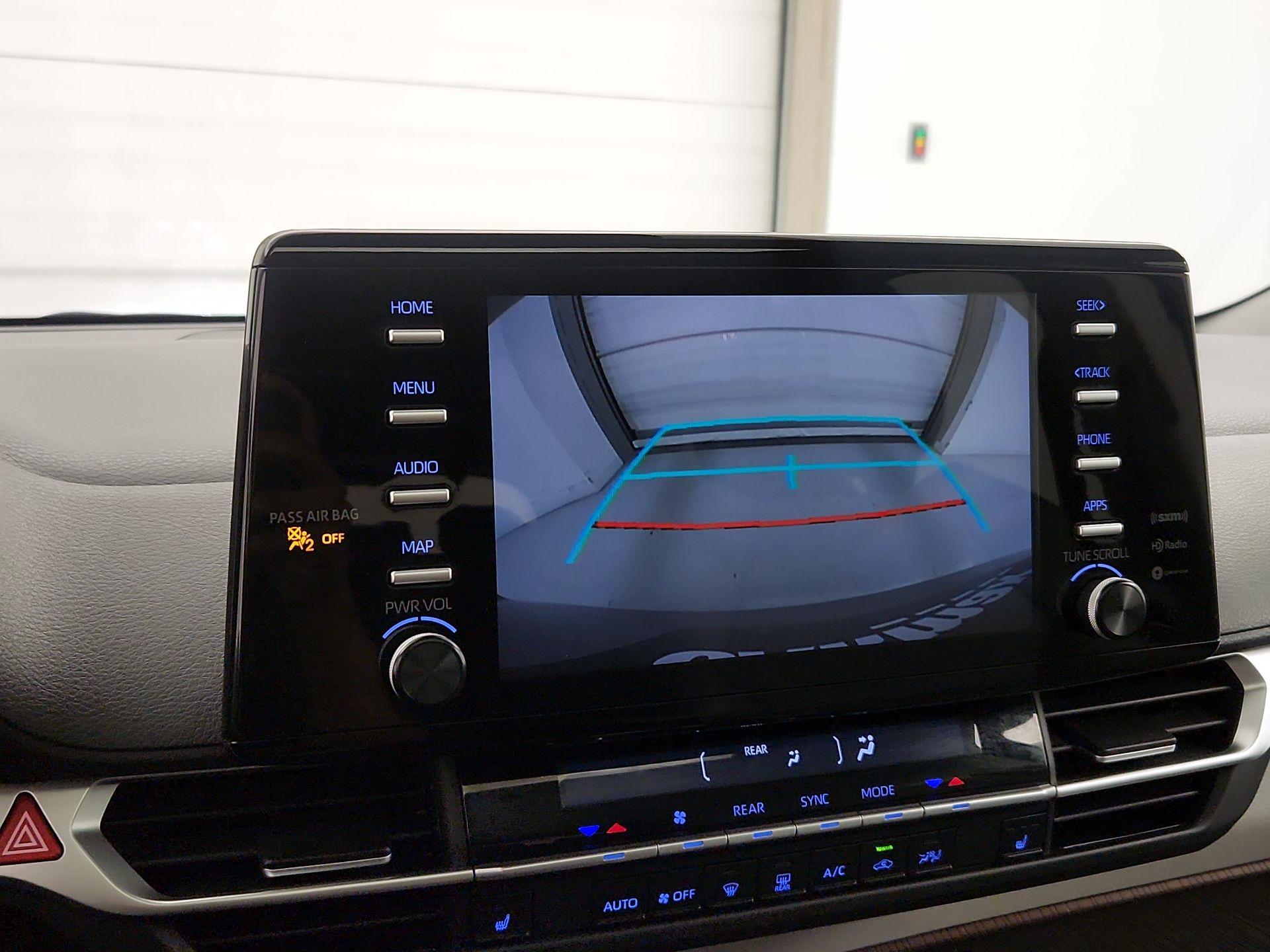 Thumbnail: 2021 Toyota Sienna - 14