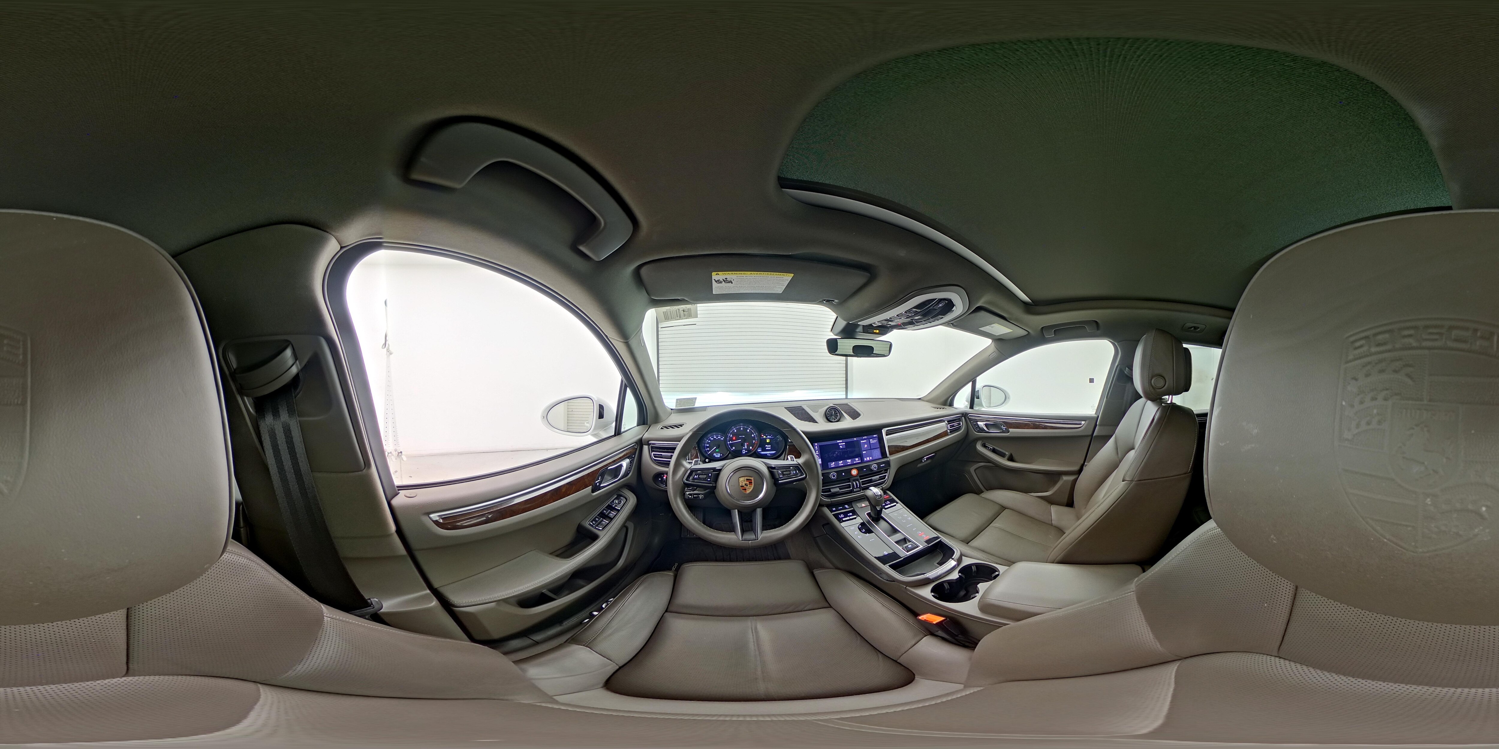 2024 Porsche Macan T - Photo 27