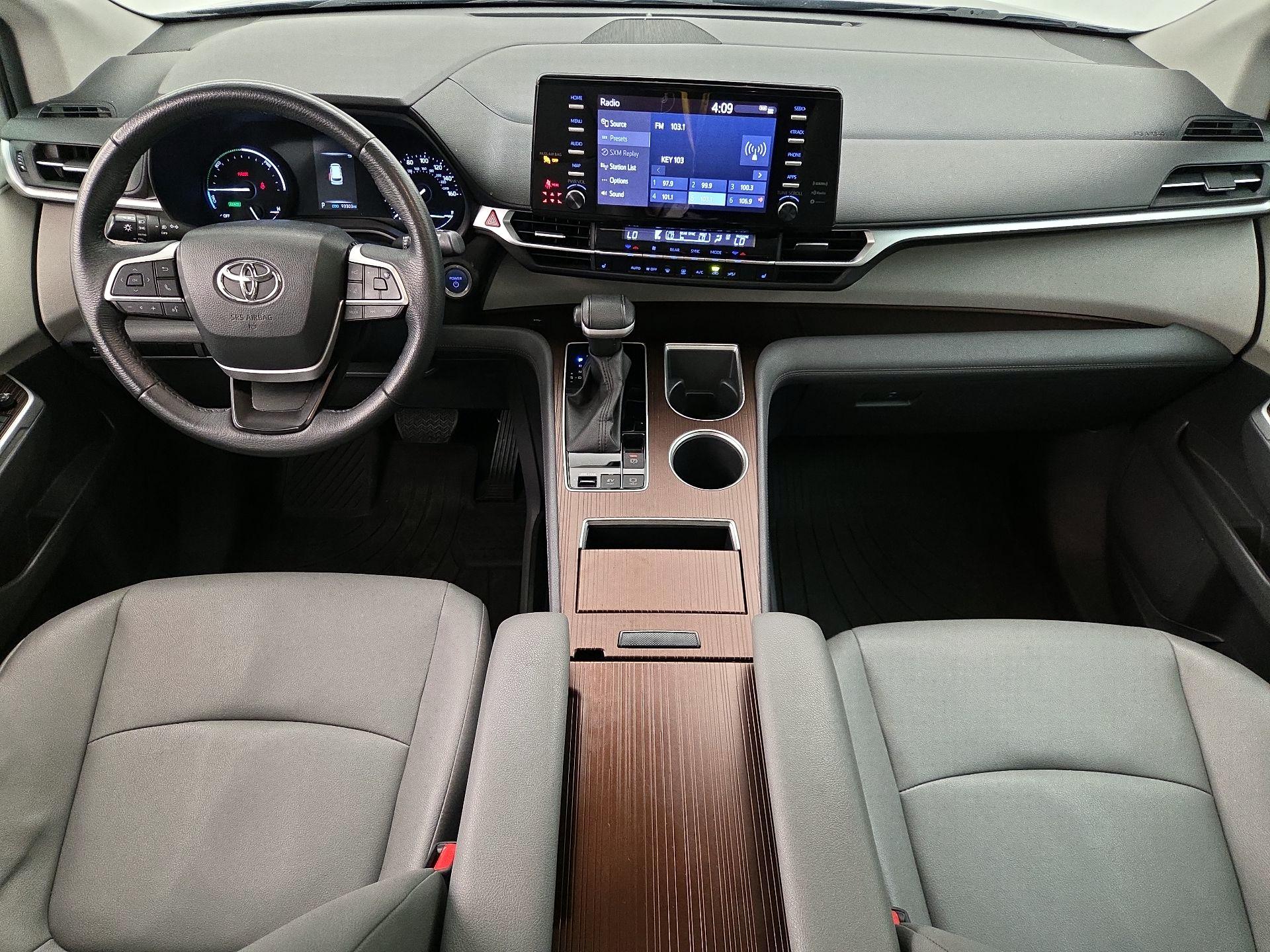 Thumbnail: 2023 Toyota Sienna - 9