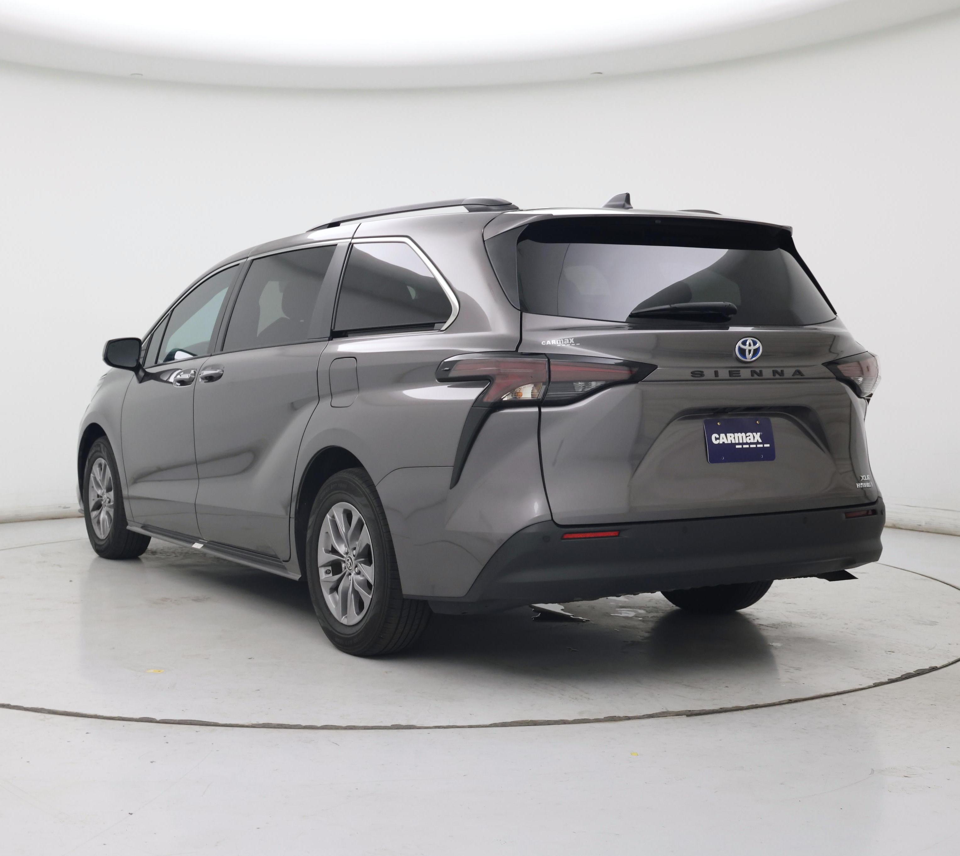 Thumbnail: 2023 Toyota Sienna - 2