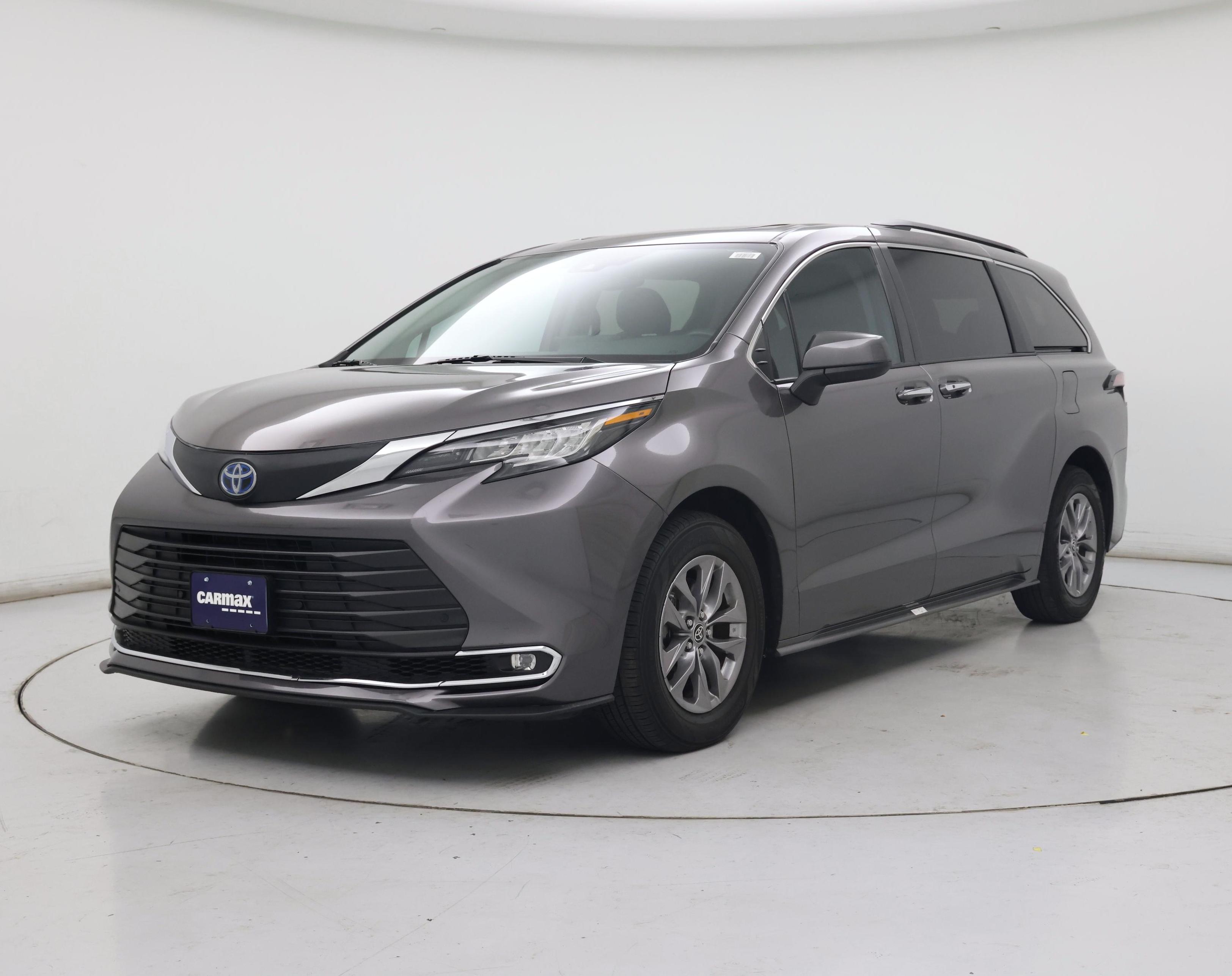 Thumbnail: 2023 Toyota Sienna - 4
