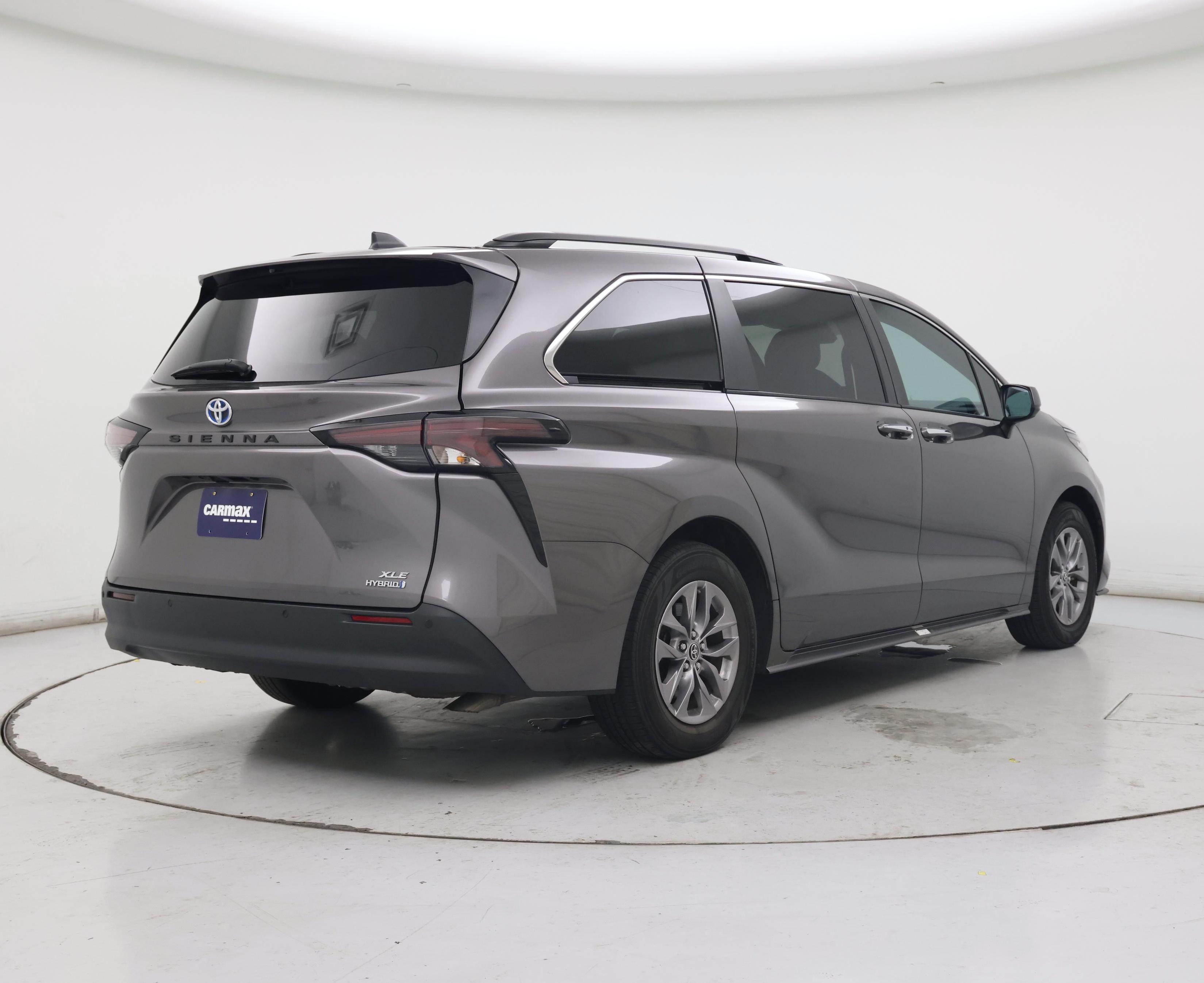Thumbnail: 2023 Toyota Sienna - 8