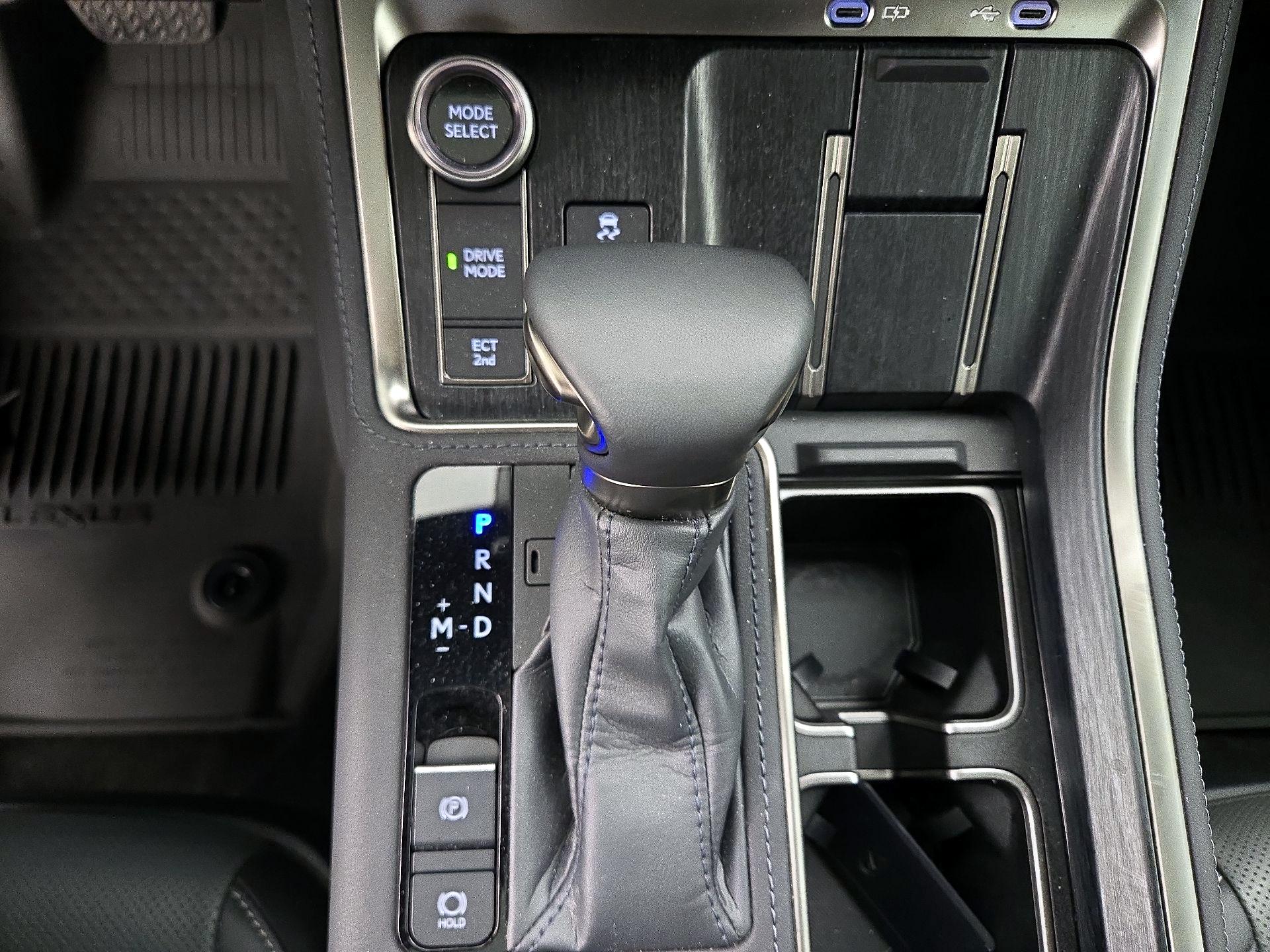 Thumbnail: 2024 Lexus GX - 17