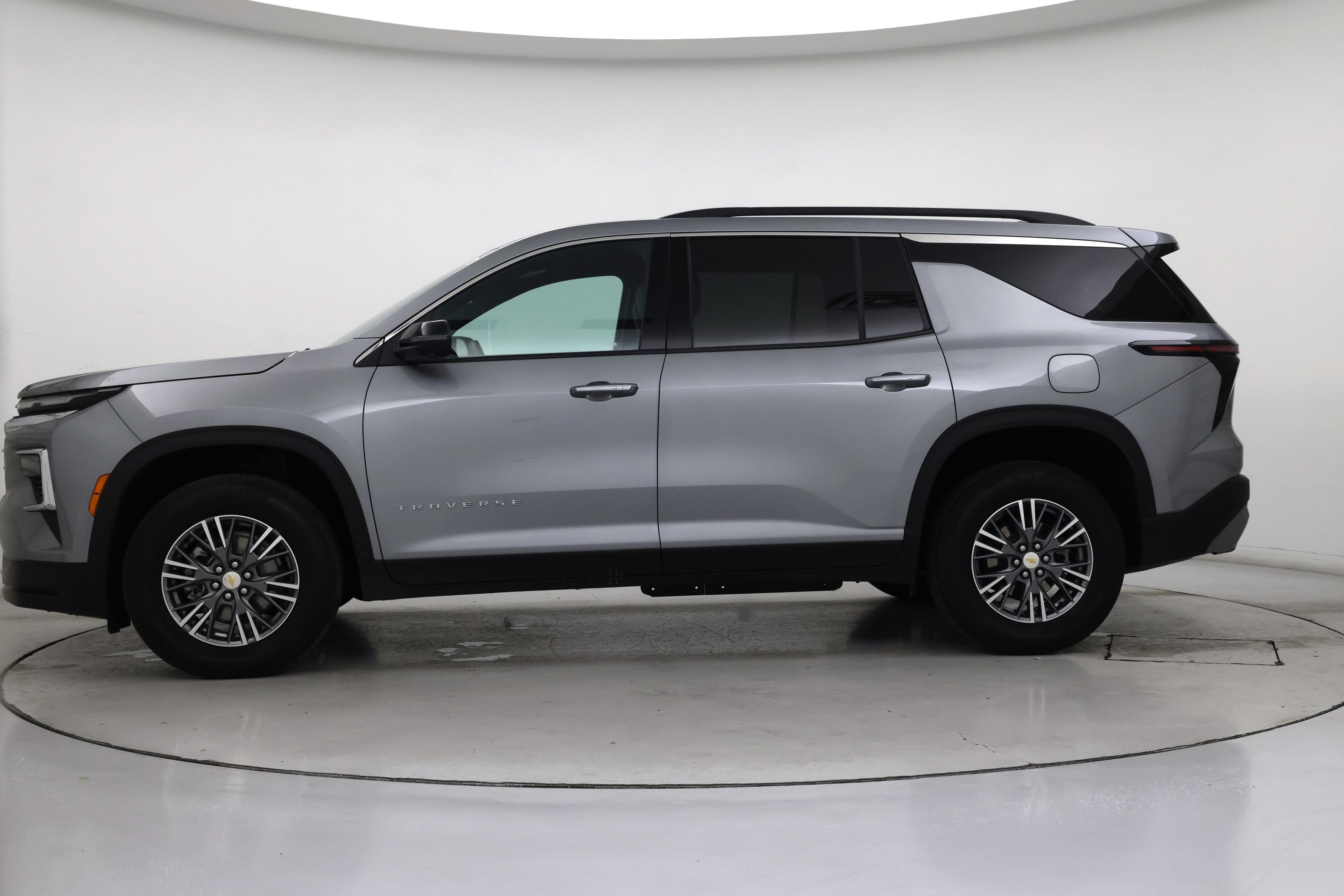 Thumbnail: 2024 Chevrolet Traverse - 3