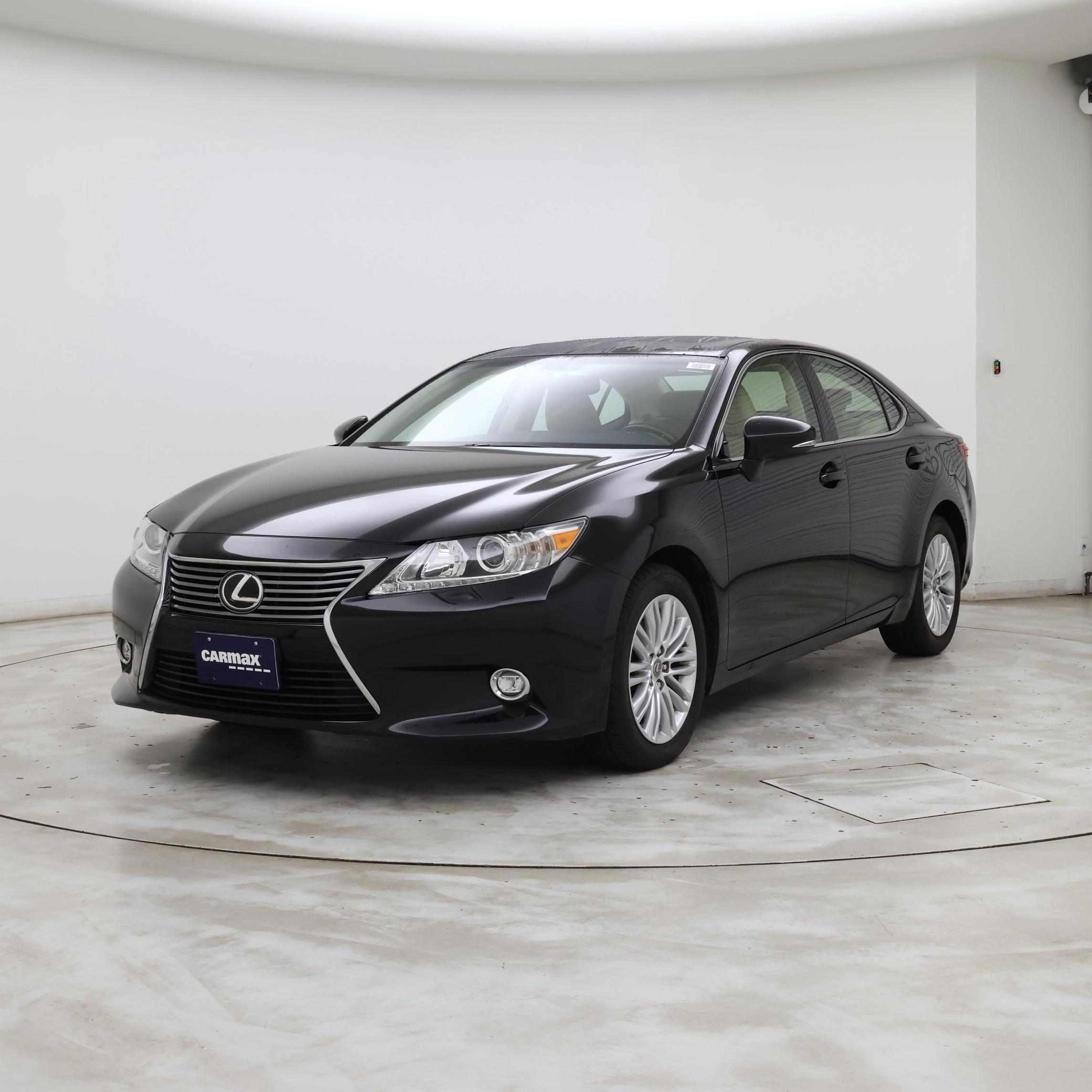 Thumbnail: 2015 Lexus ES - 4