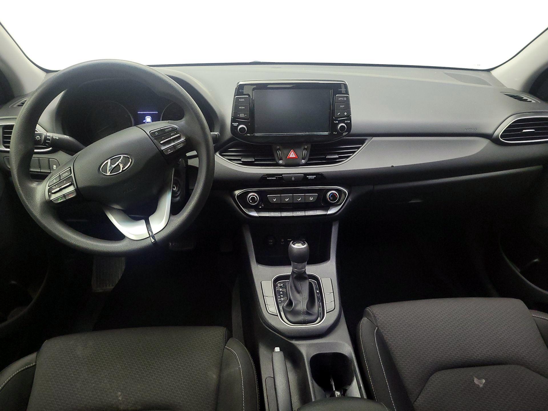 Thumbnail: 2018 Hyundai Elantra - 9