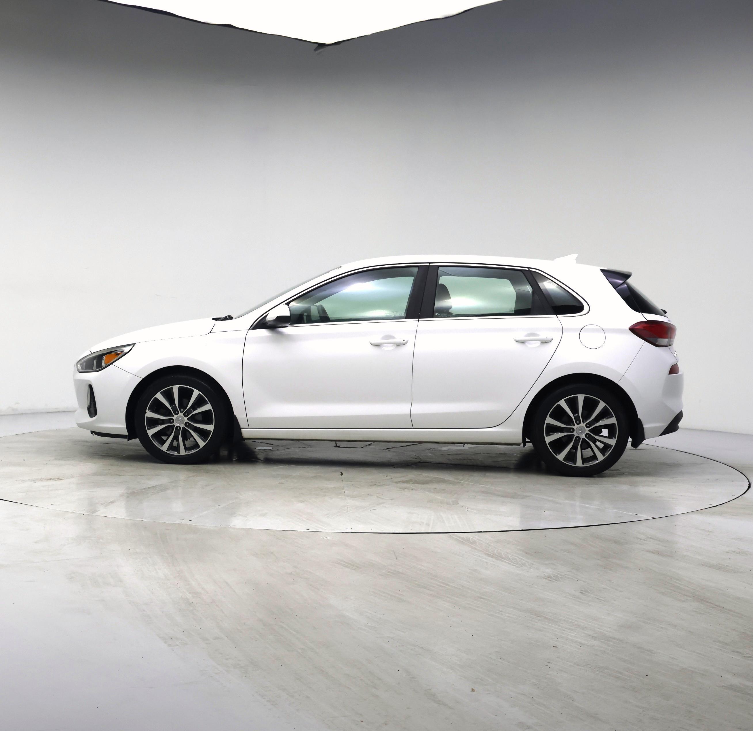 Thumbnail: 2018 Hyundai Elantra - 3
