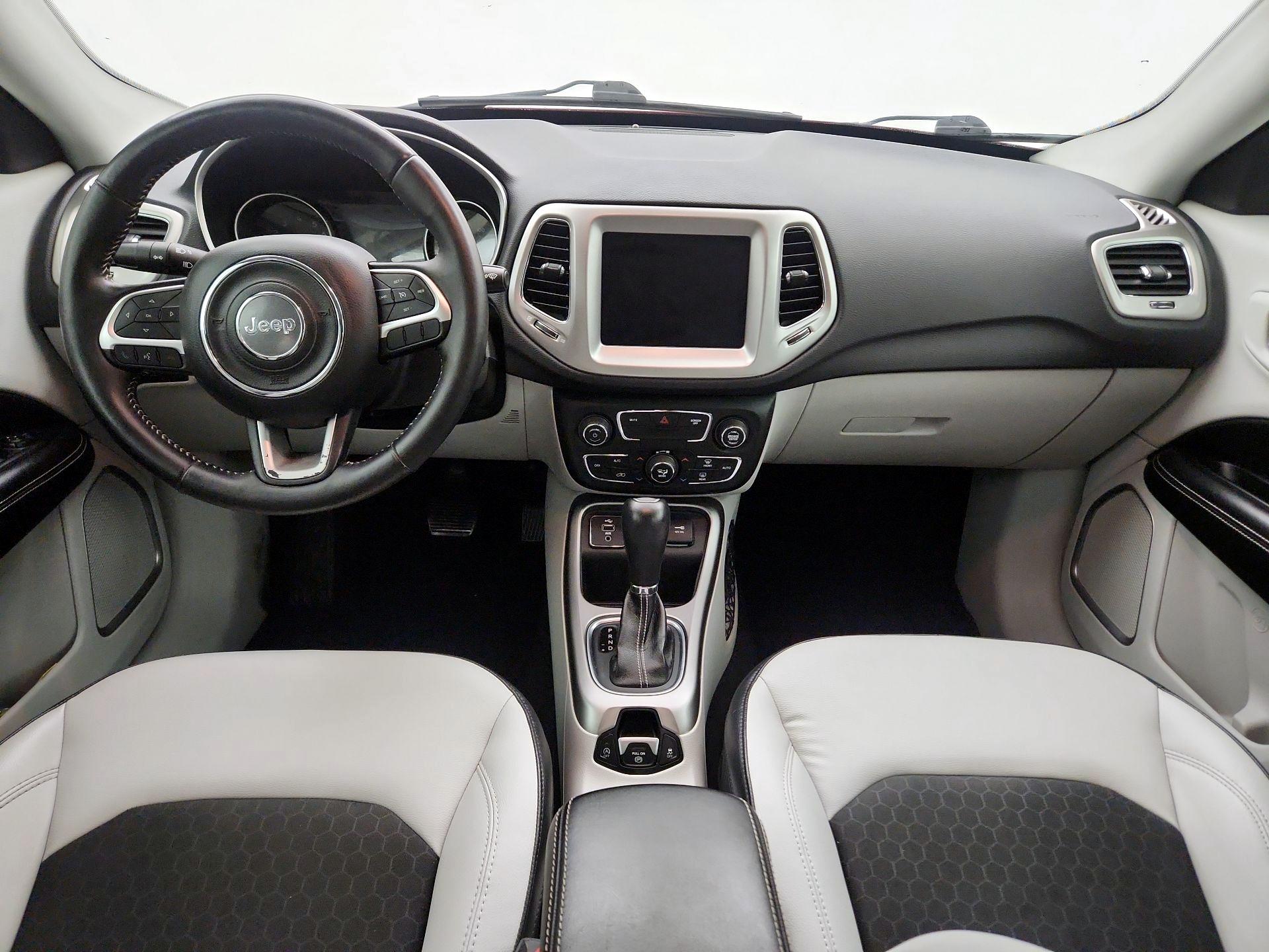 Thumbnail: 2018 Jeep Compass - 9