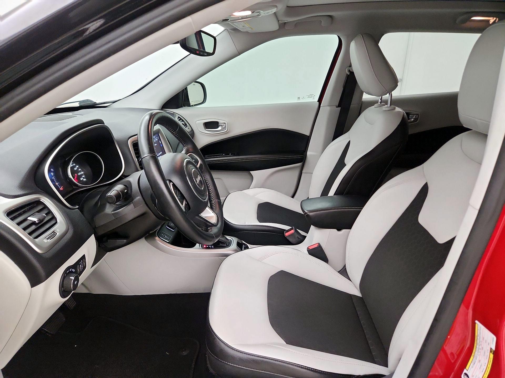 Thumbnail: 2018 Jeep Compass - 11