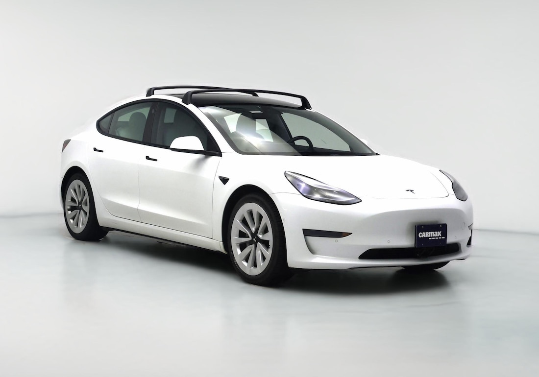 2021 Tesla Model 3 Standard Range Plus in White — CarMax photo