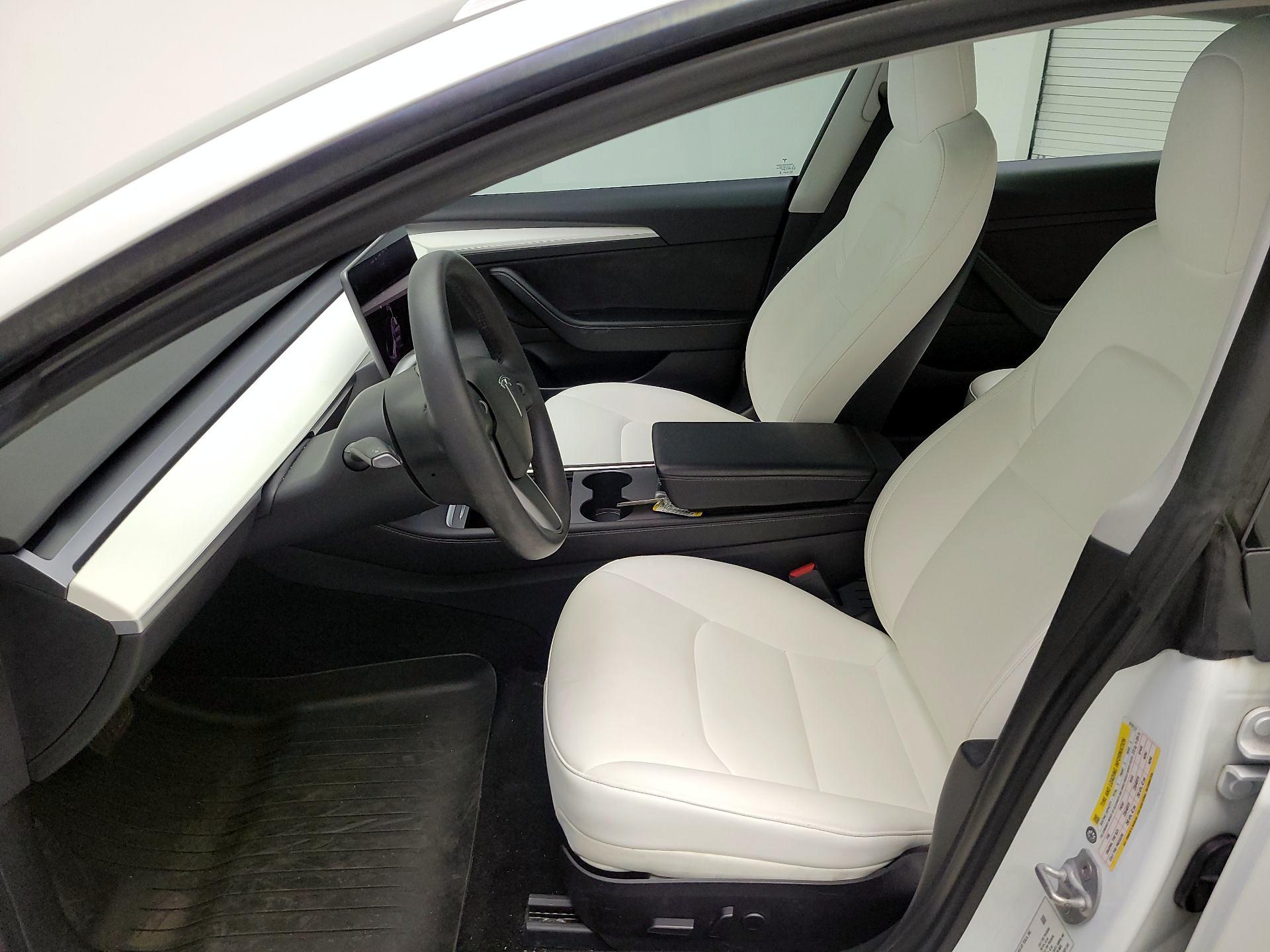 Thumbnail: 2021 Tesla Model 3 - 11