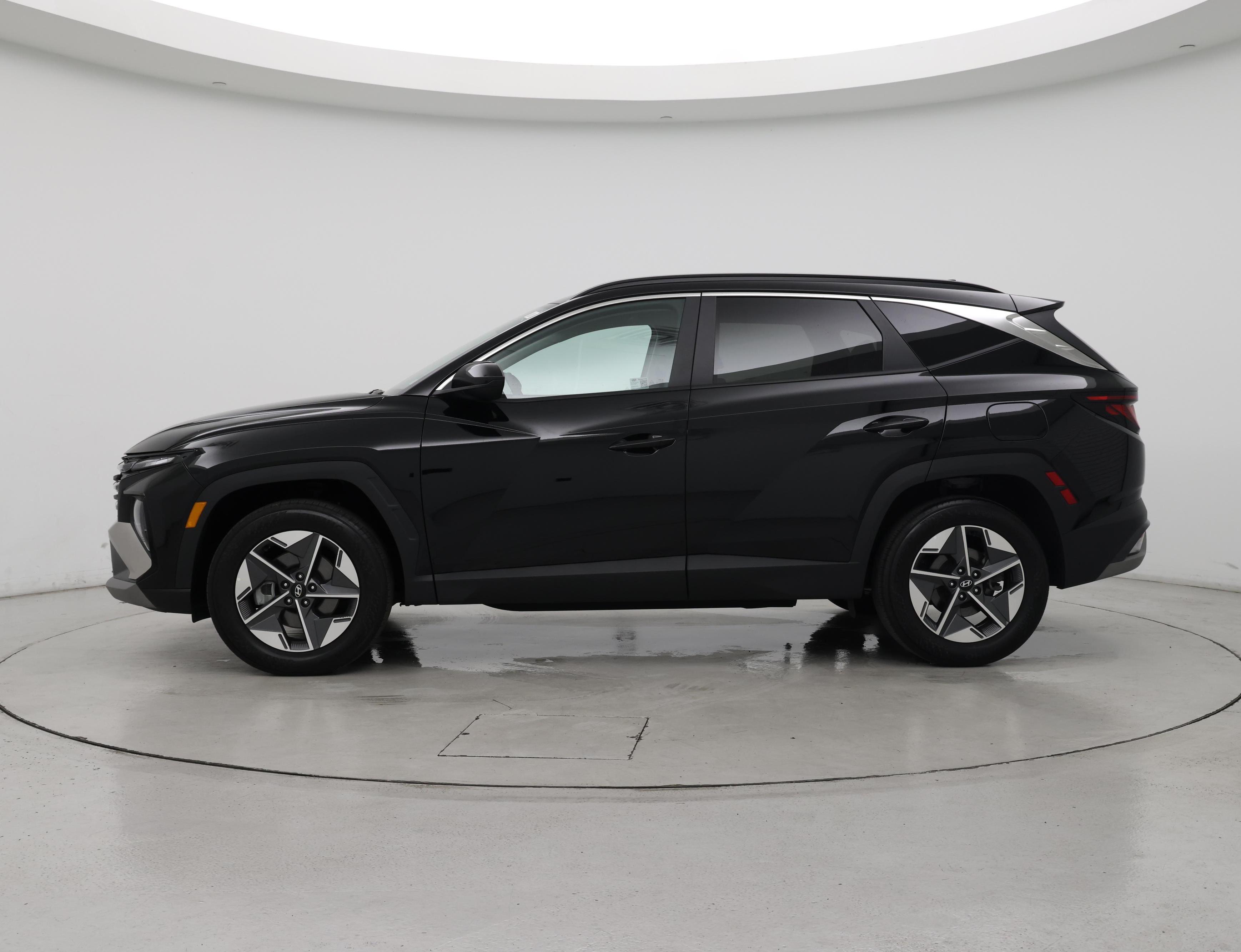 Thumbnail: 2025 Hyundai Tucson - 3