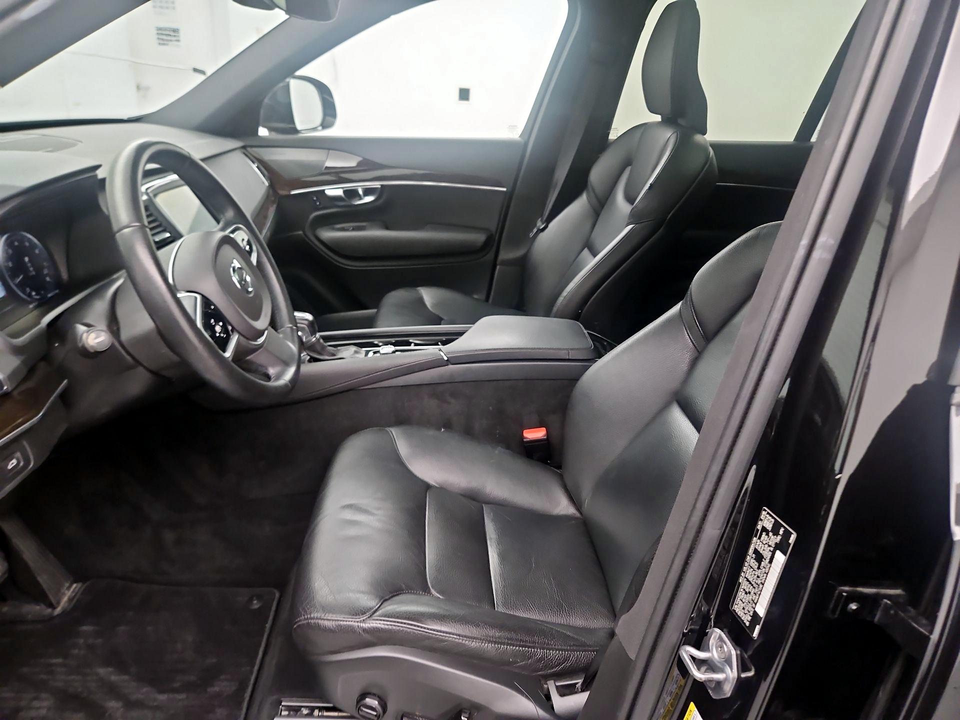 Thumbnail: 2019 Volvo XC90 - 9