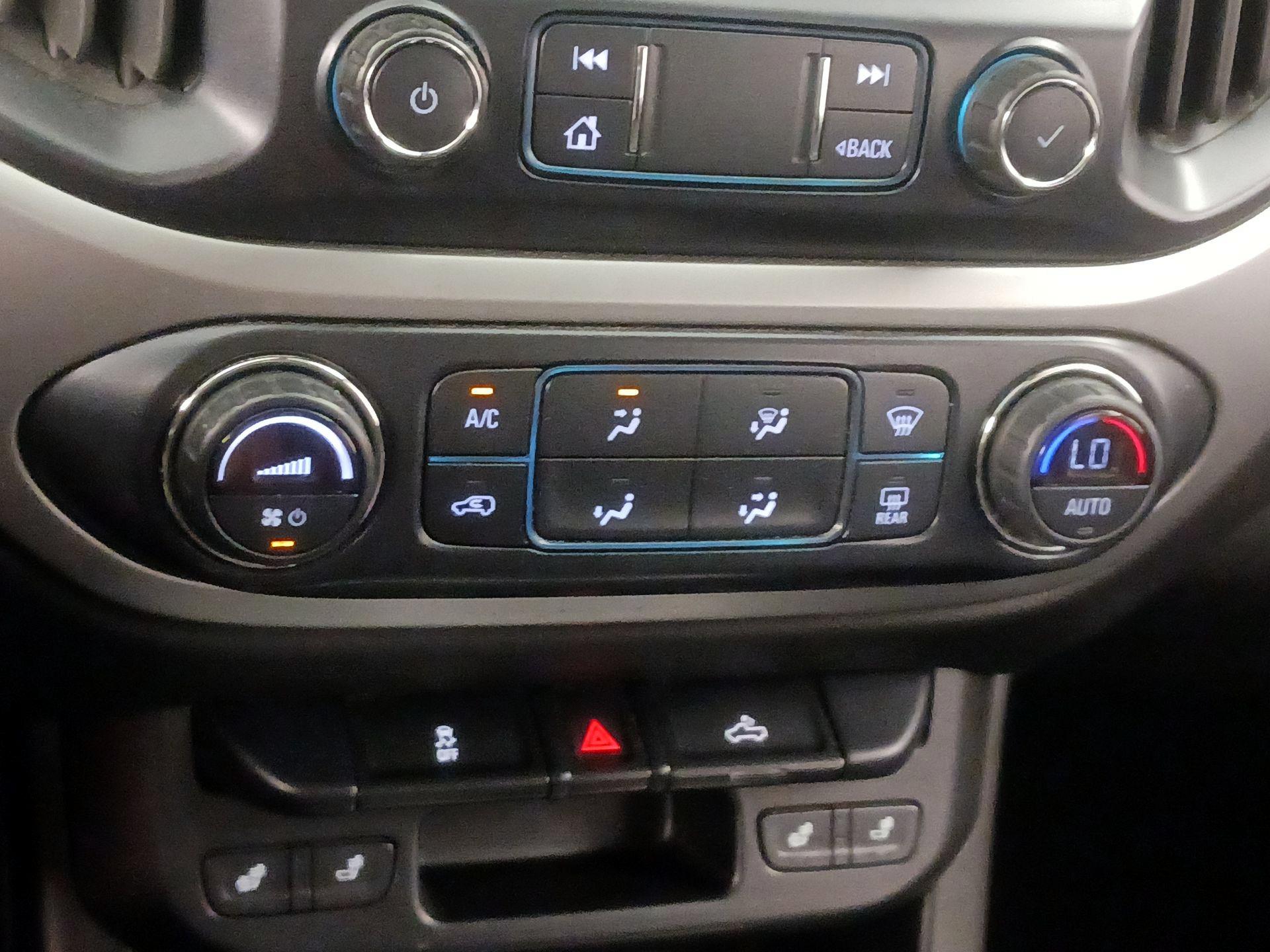 Thumbnail: 2019 Chevrolet Colorado - 16