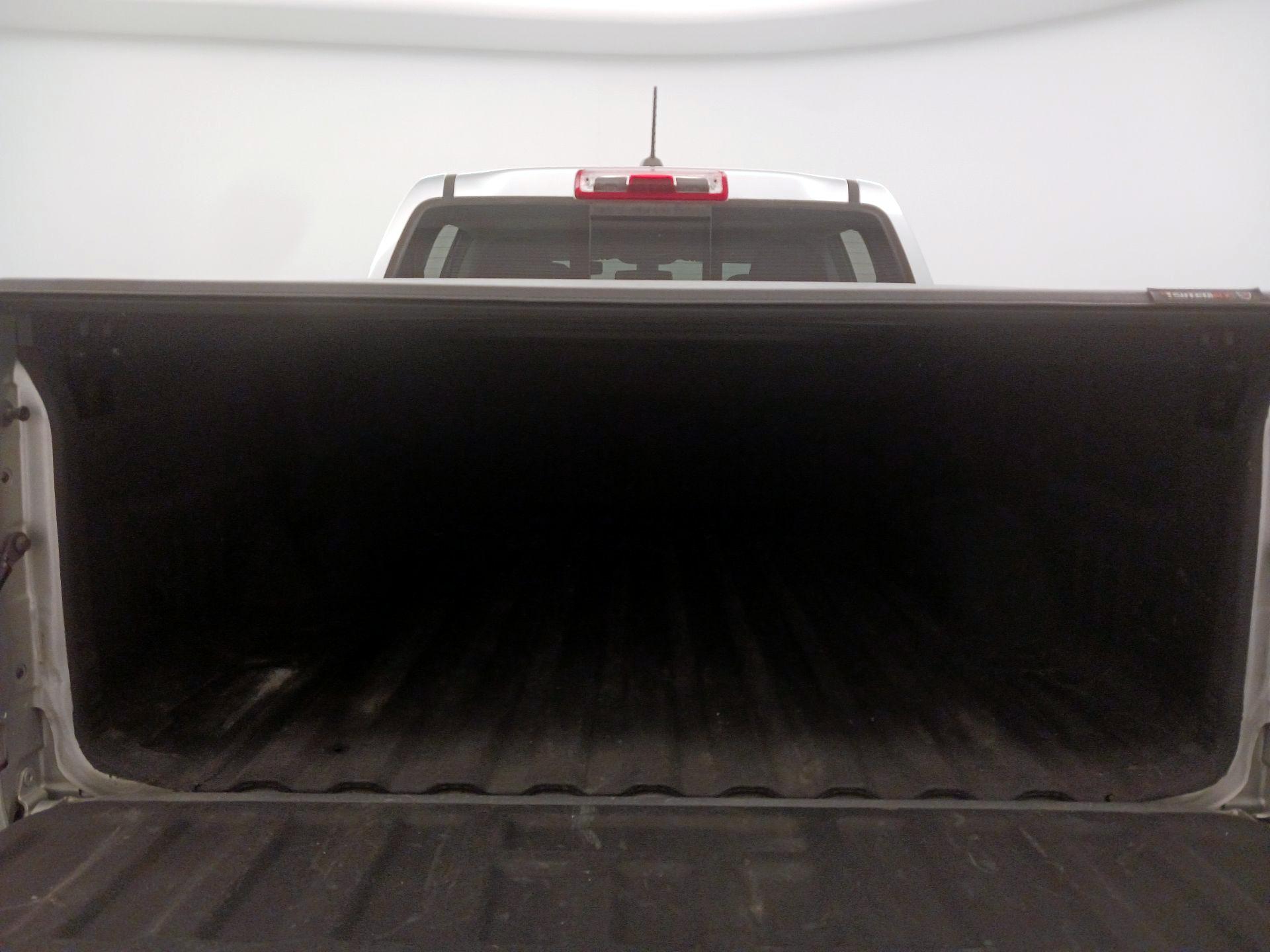 Thumbnail: 2019 Chevrolet Colorado - 20