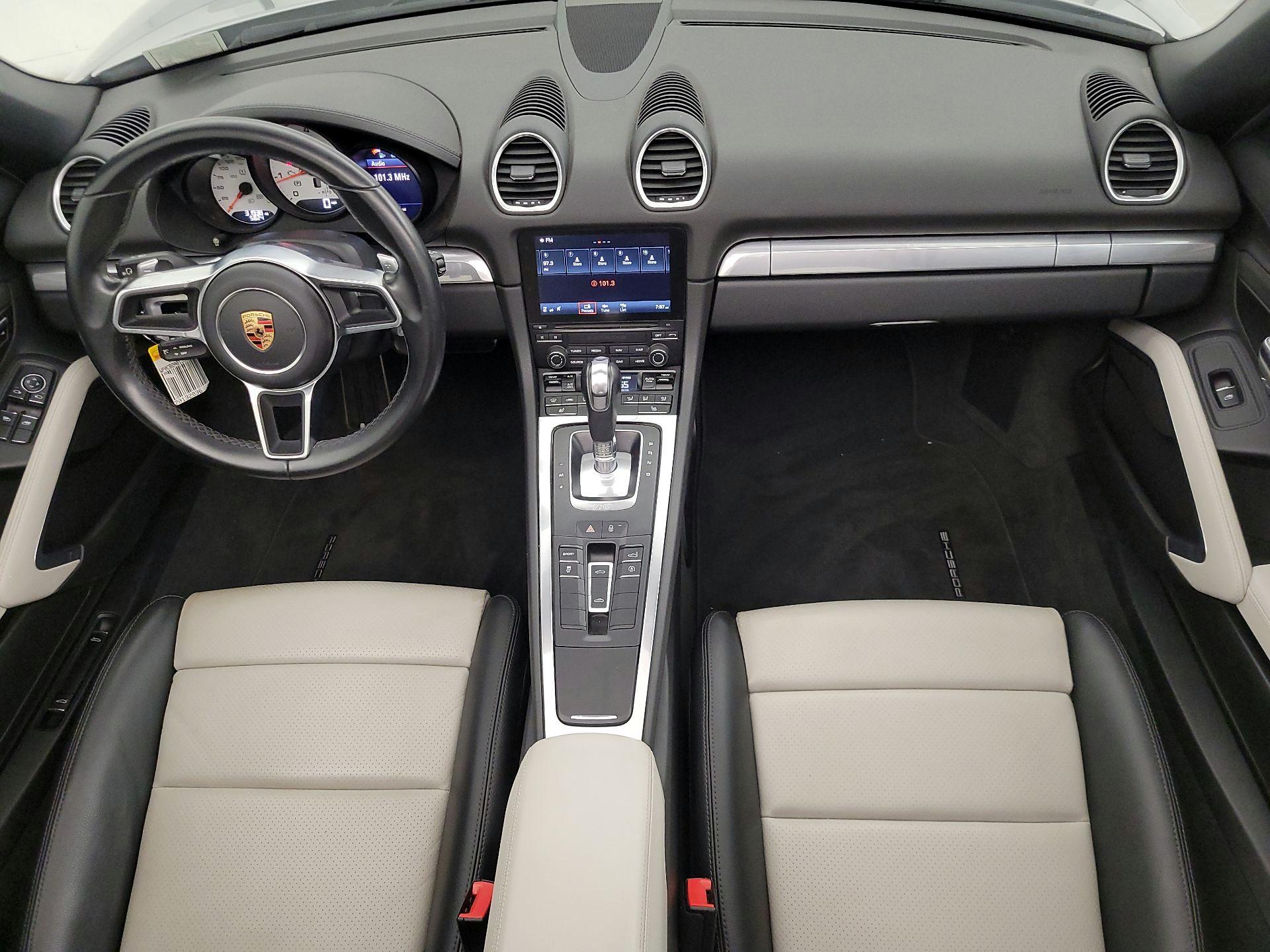 Thumbnail: 2018 Porsche 718 Boxster - 9
