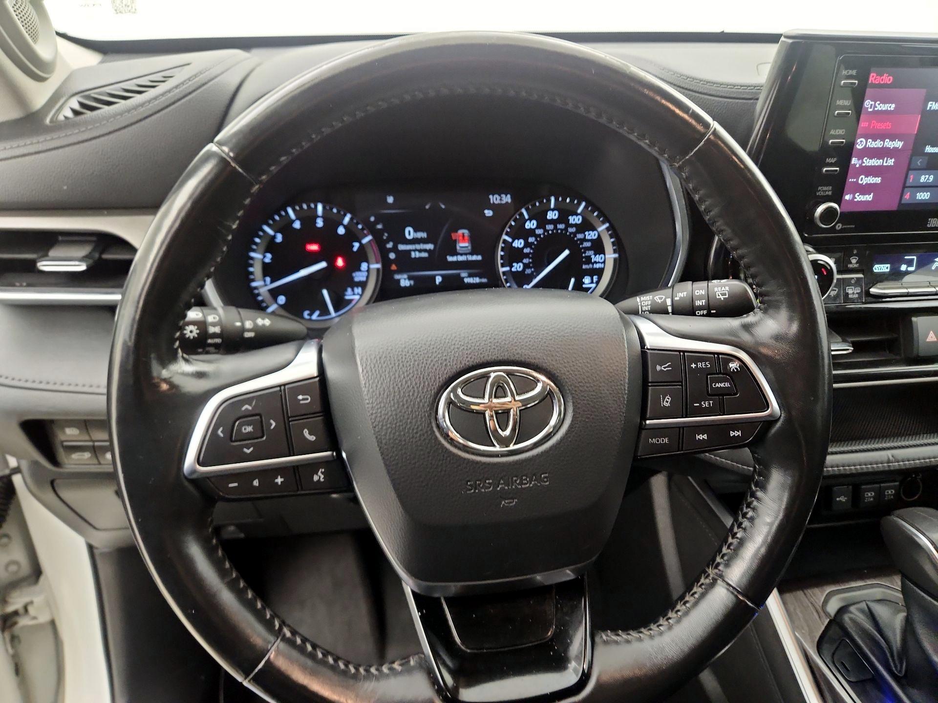 Thumbnail: 2021 Toyota Highlander - 10