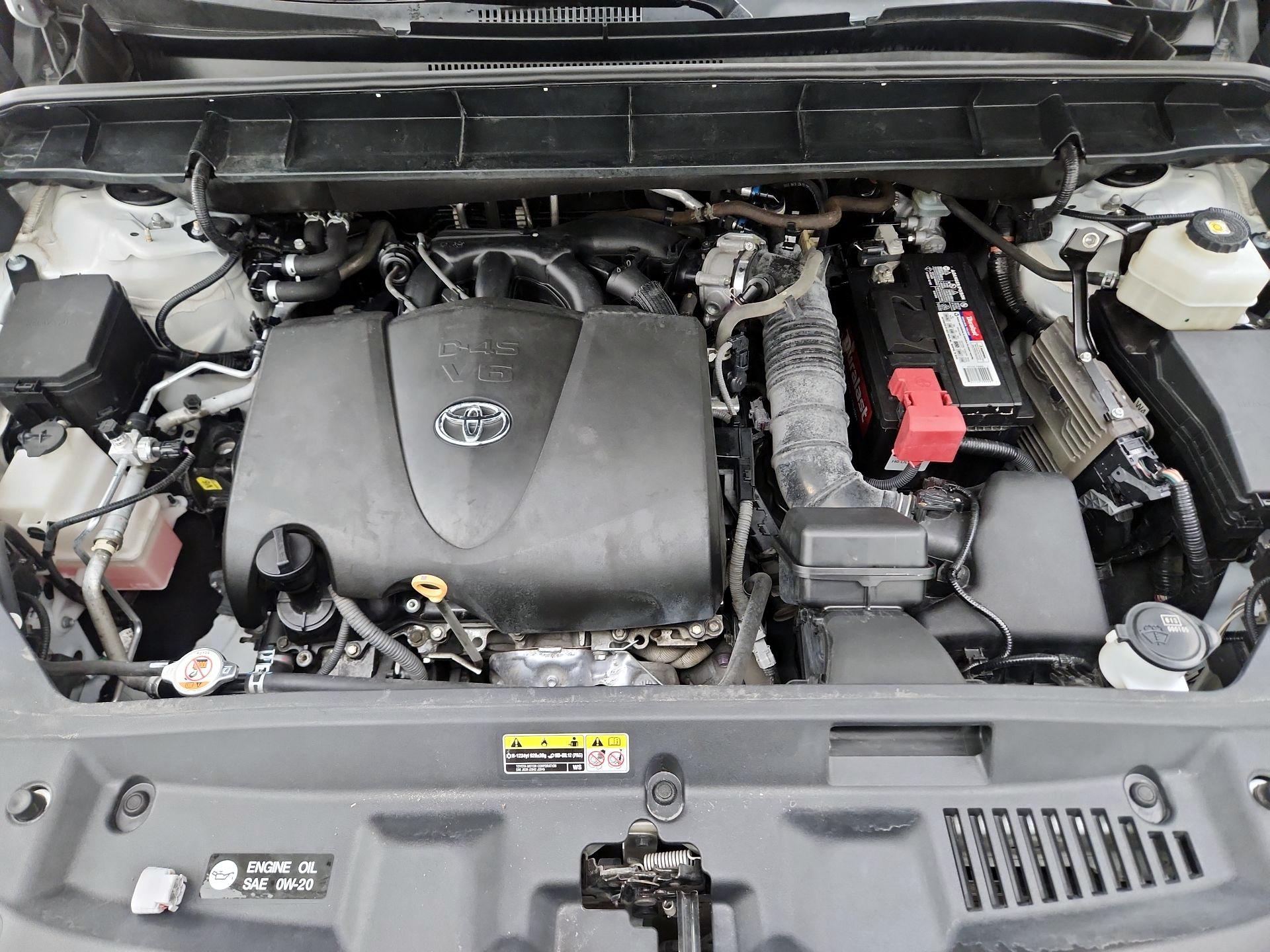 Thumbnail: 2021 Toyota Highlander - 17