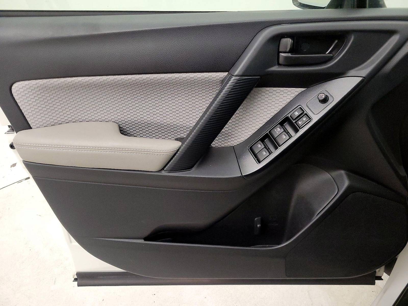 2018 Subaru Forester Base - Photo 13