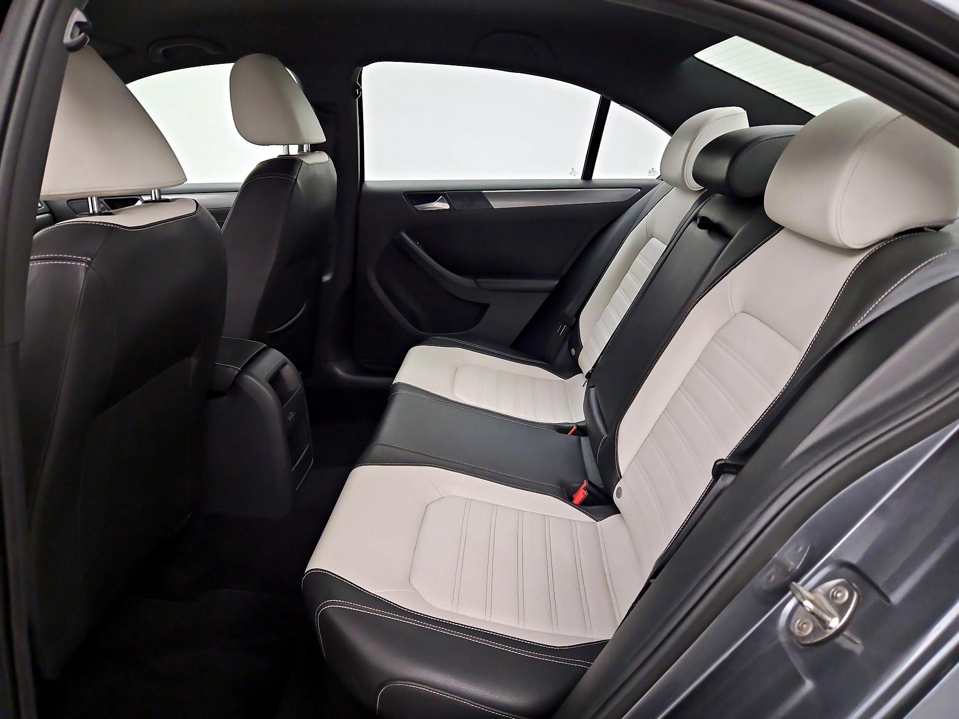 Thumbnail: 2016 Volkswagen Jetta - 20
