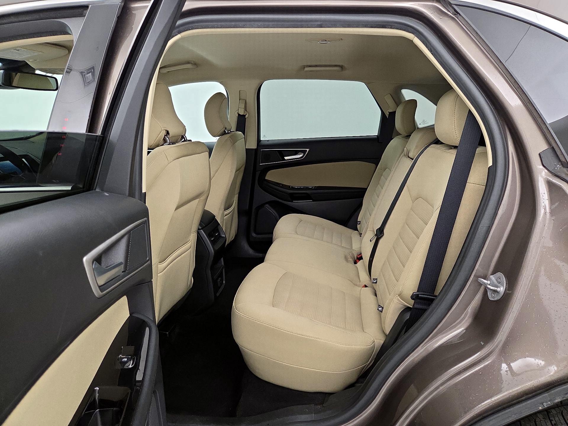 Thumbnail: 2019 Ford Edge - 19