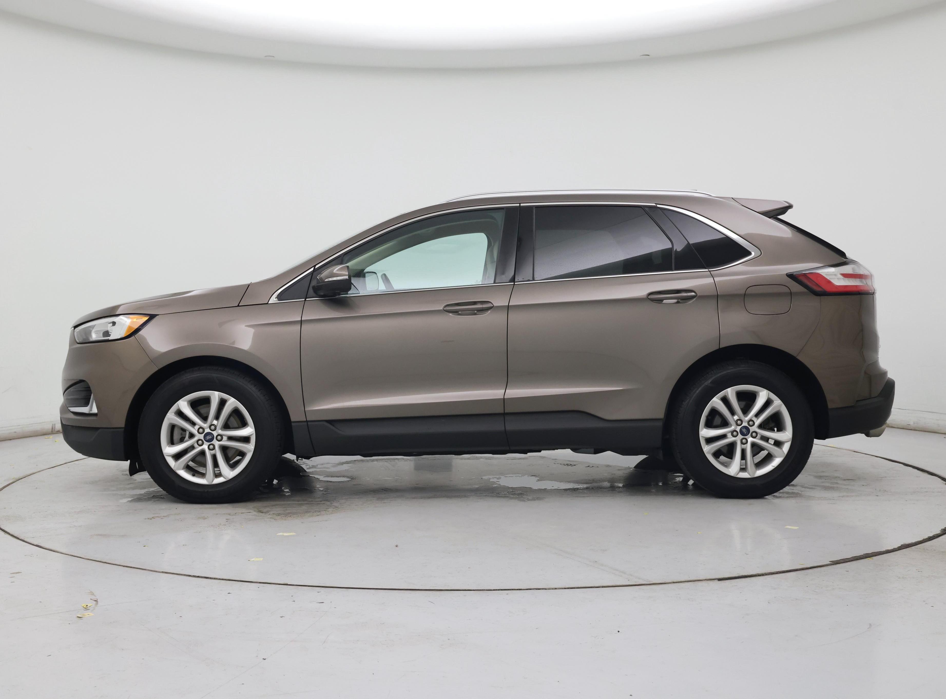 Thumbnail: 2019 Ford Edge - 3