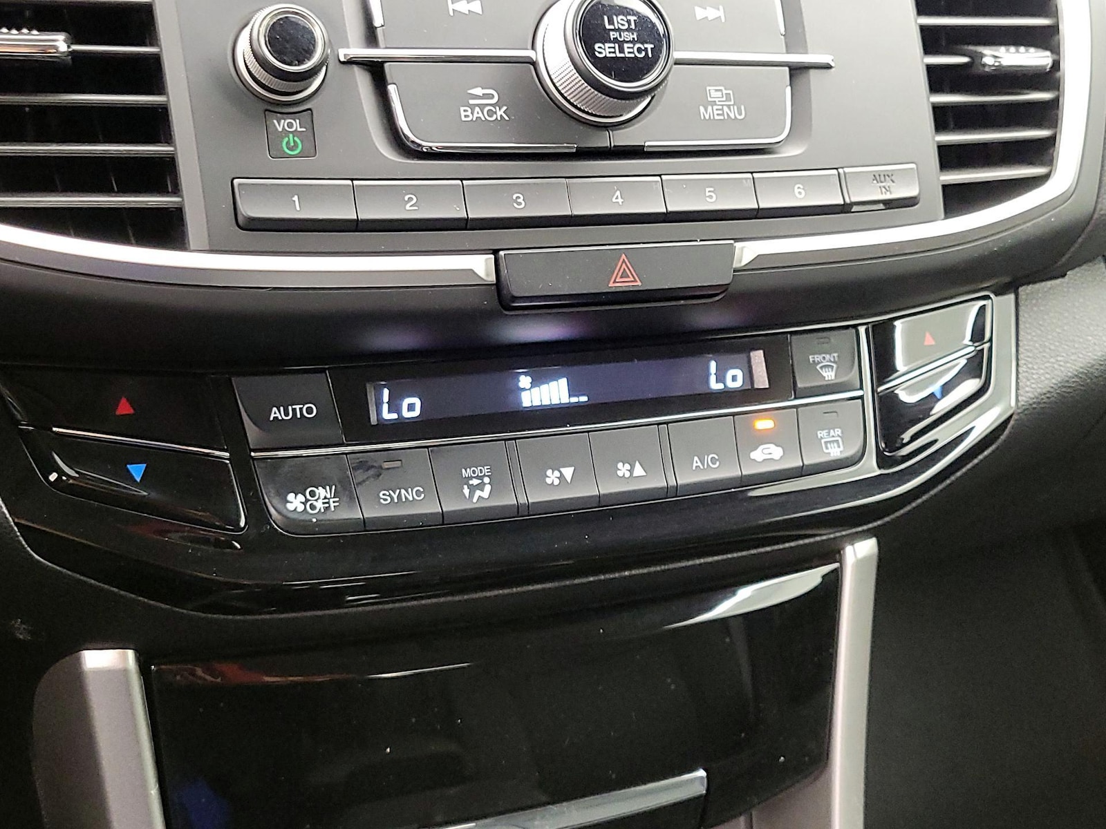 2017 Honda Accord LX - Photo 17