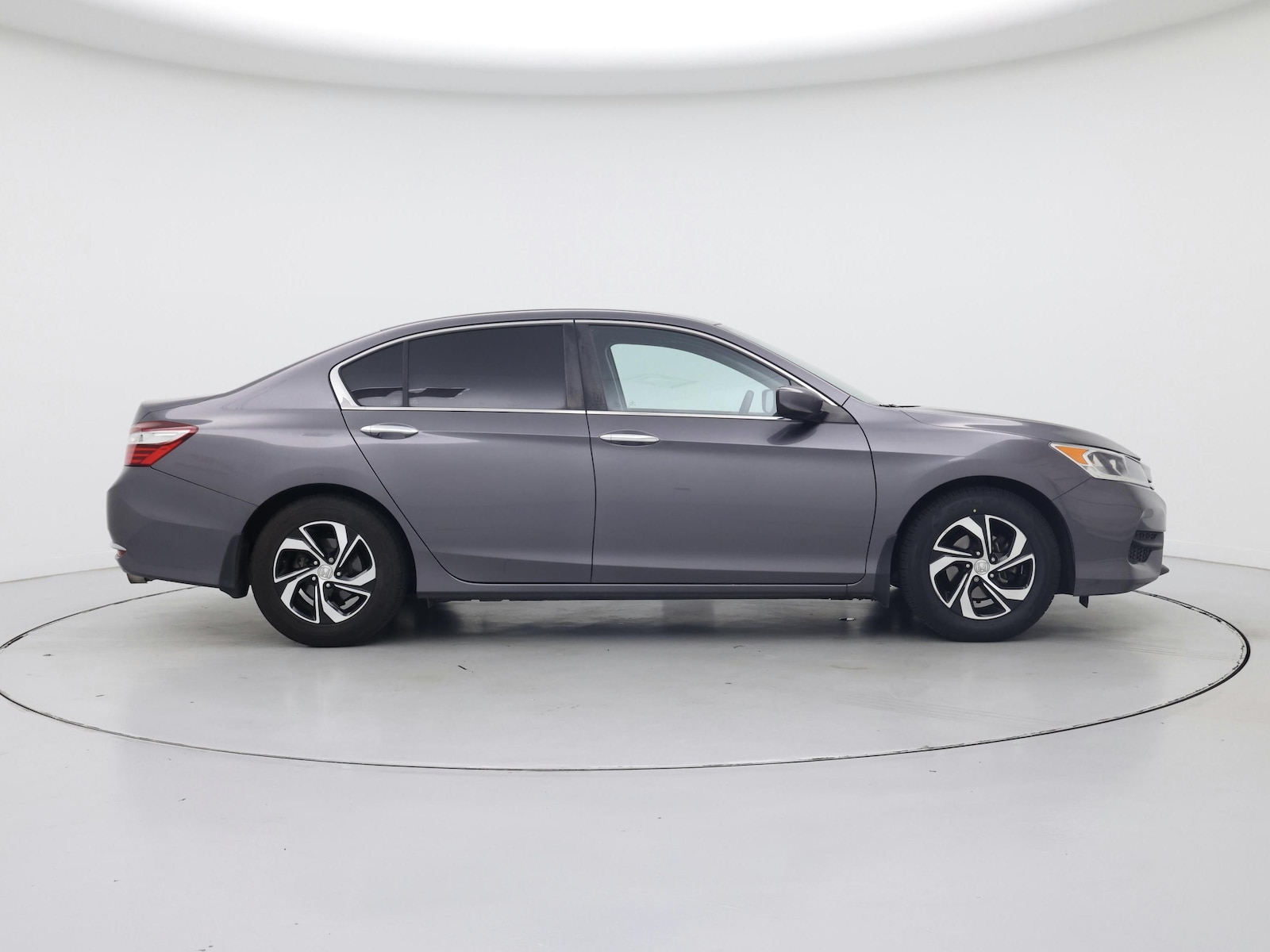 2017 Honda Accord LX - Photo 8