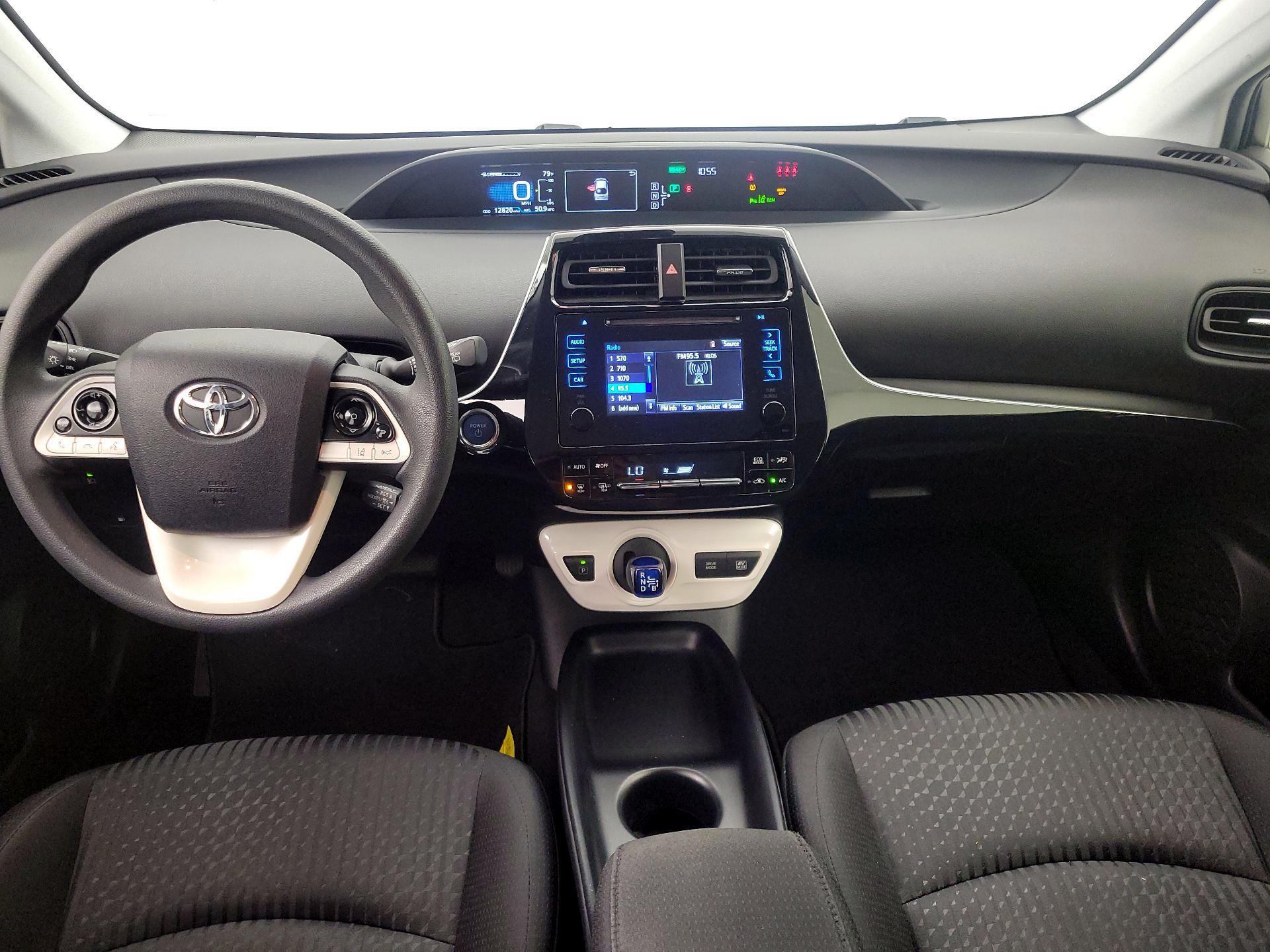 Thumbnail: 2018 Toyota Prius - 9