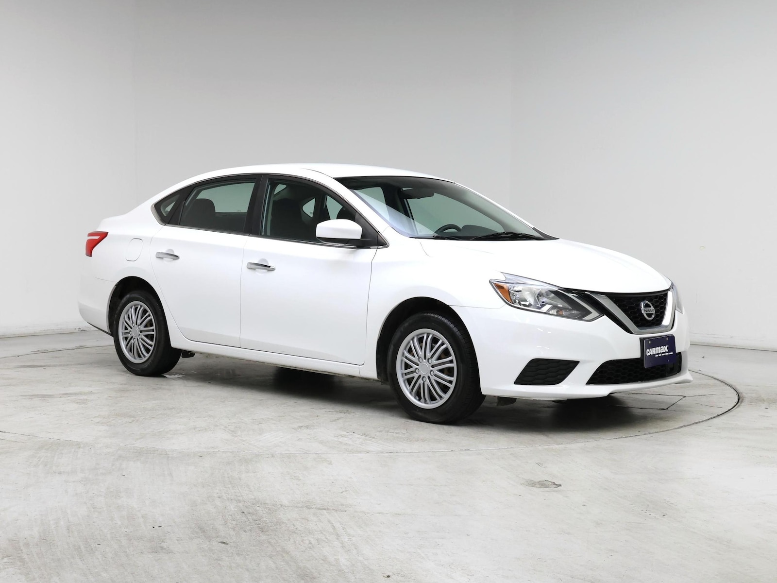 2018 Nissan Sentra S - Photo 2