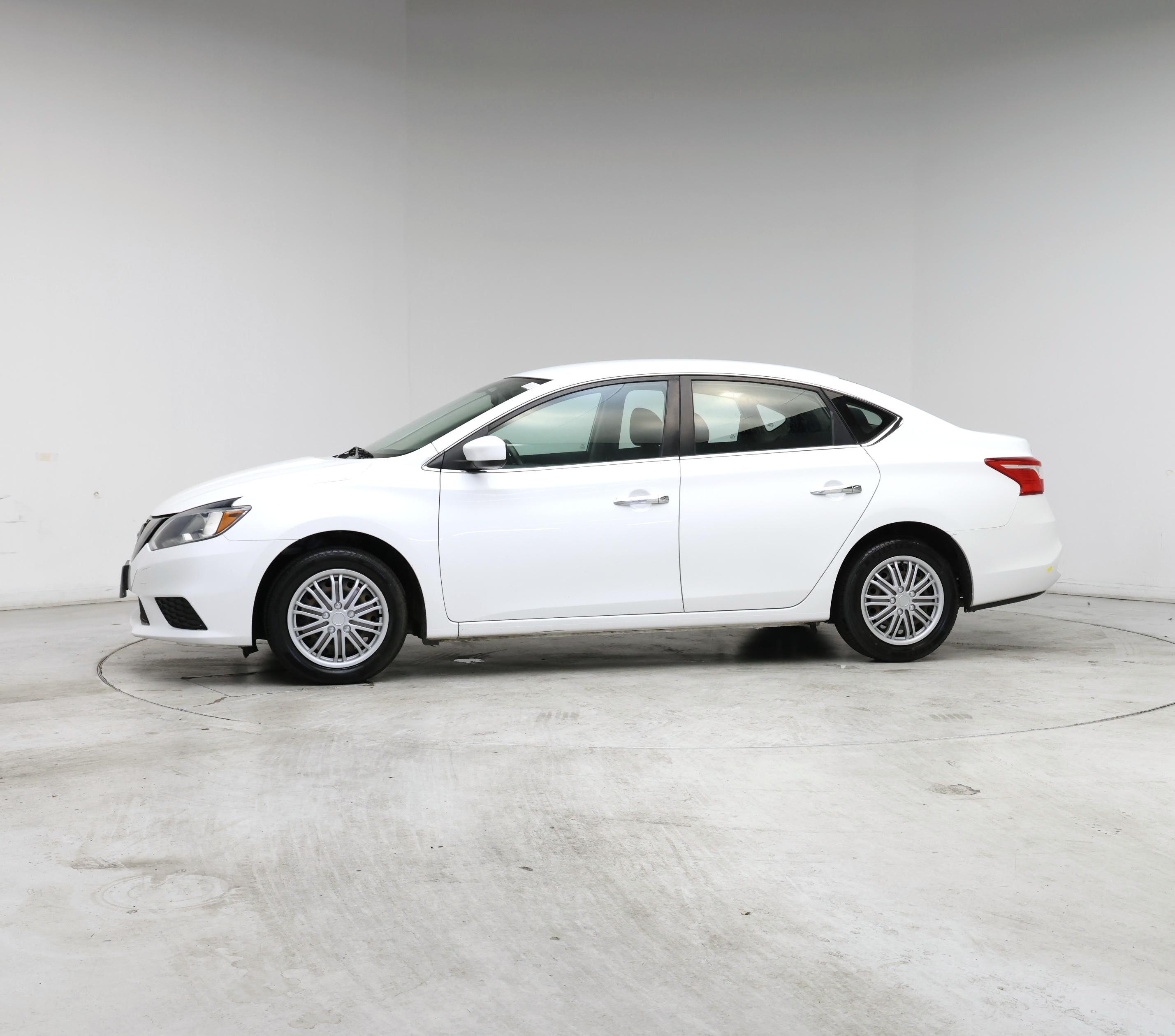 Thumbnail: 2018 Nissan Sentra - 3