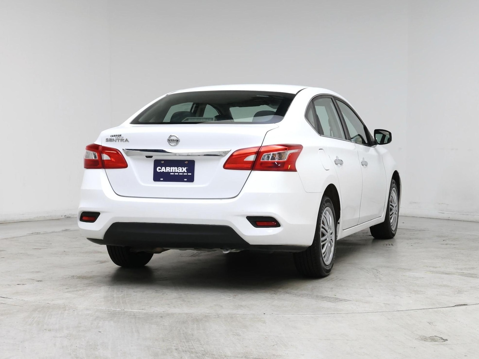 2018 Nissan Sentra S - Photo 9