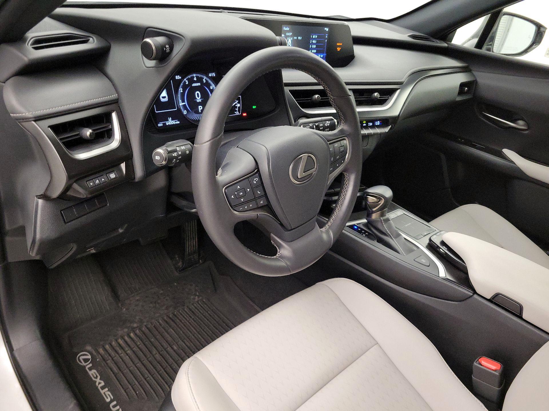 Thumbnail: 2021 Lexus UX - 9