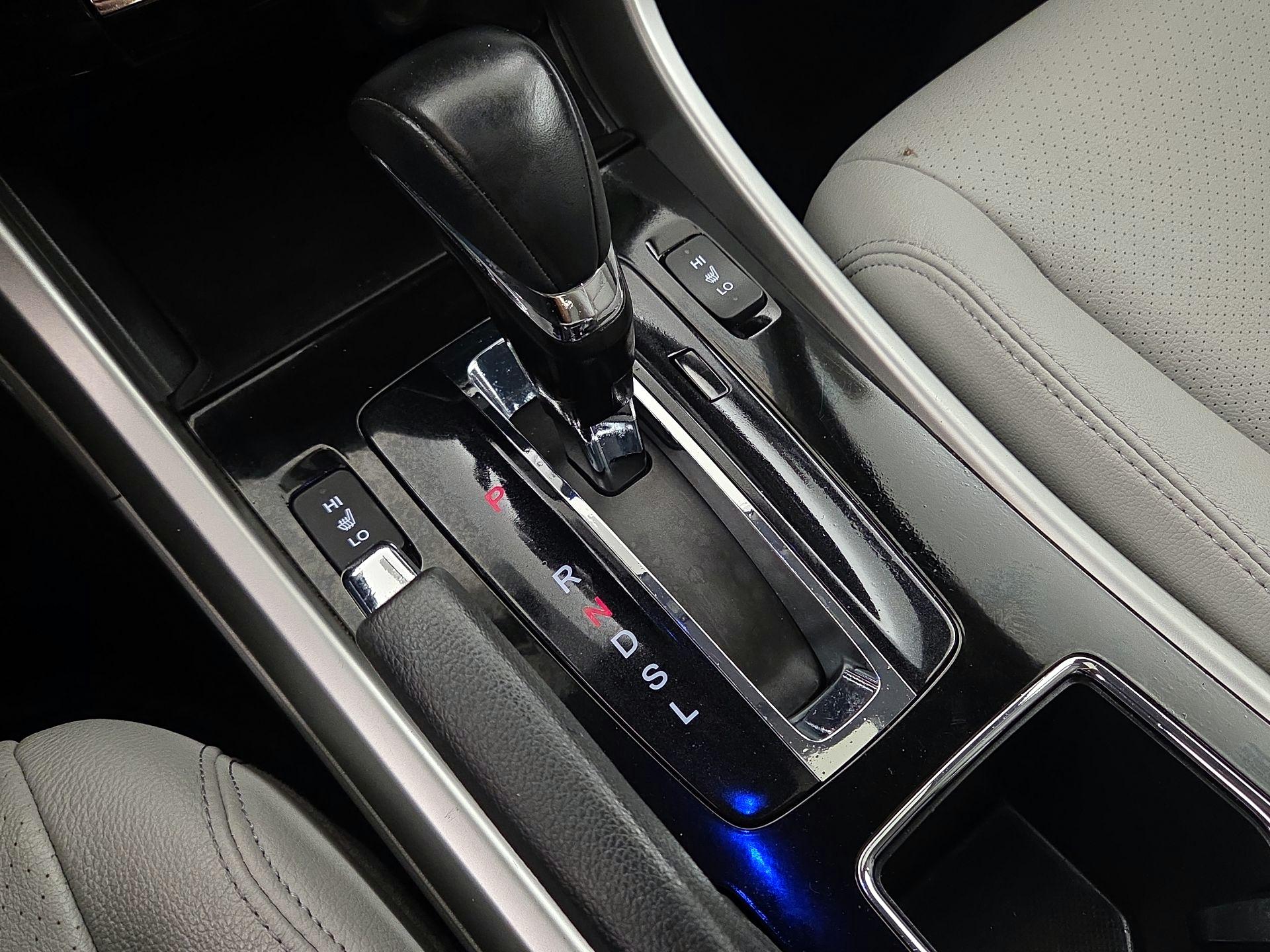 Thumbnail: 2017 Honda Accord - 17