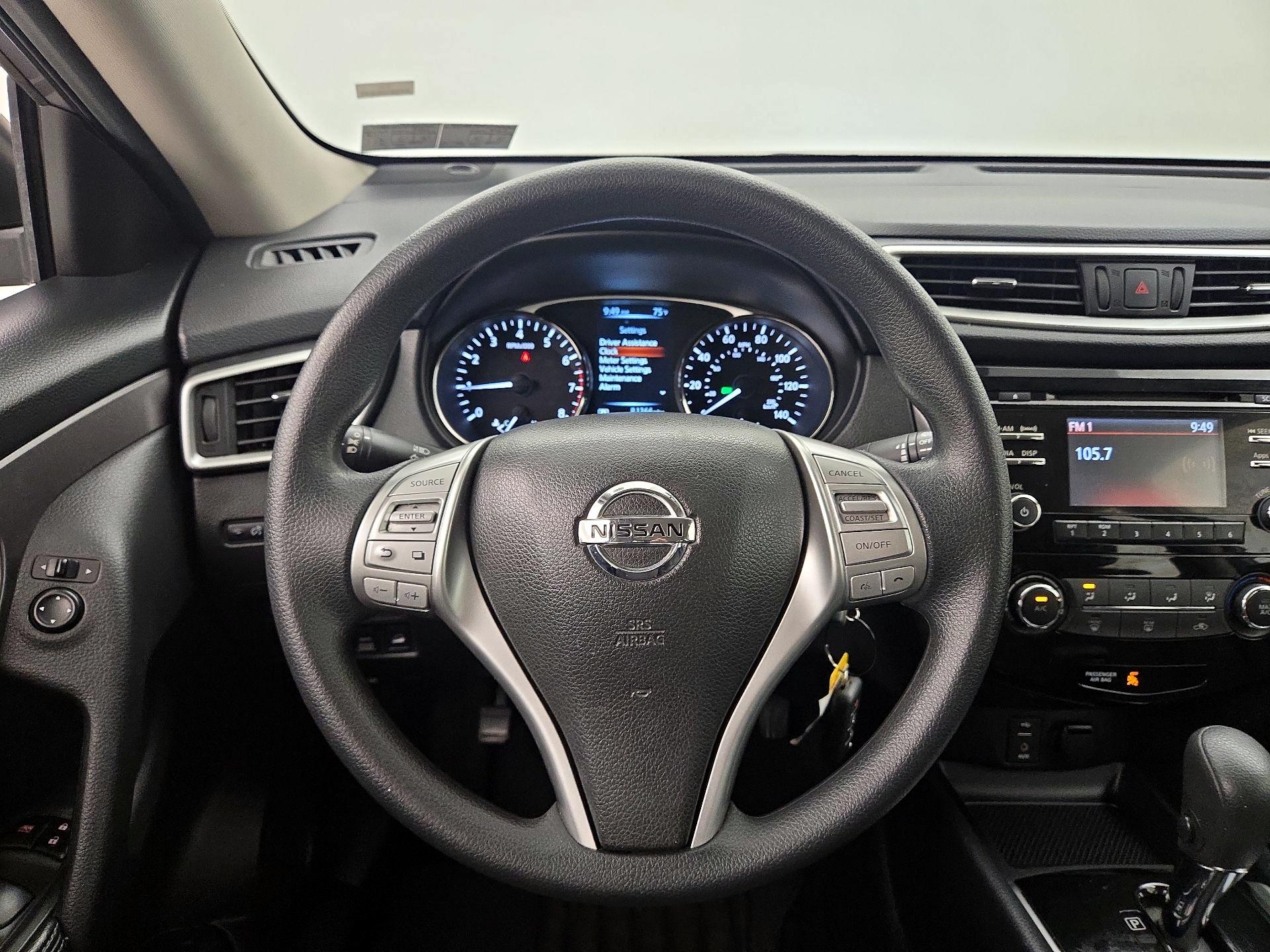 Thumbnail: 2015 Nissan Rogue - 10