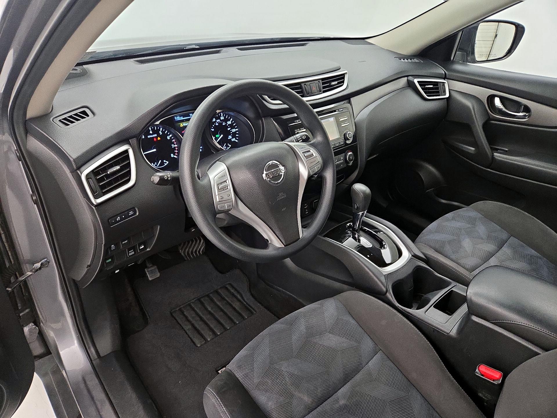 Thumbnail: 2015 Nissan Rogue - 11