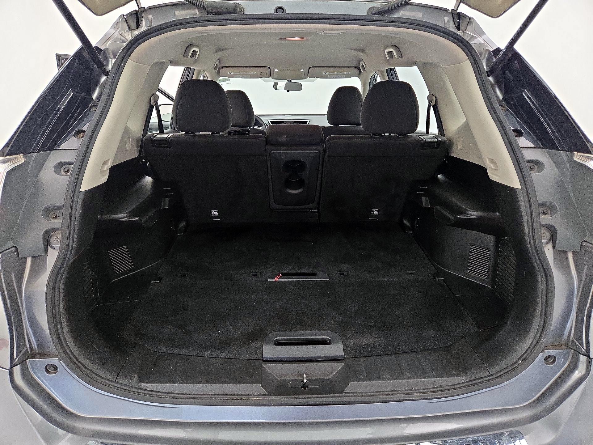 Thumbnail: 2015 Nissan Rogue - 20