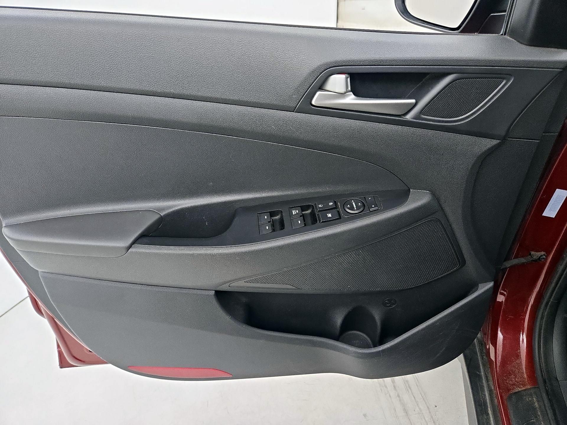 Thumbnail: 2020 Hyundai Tucson - 12
