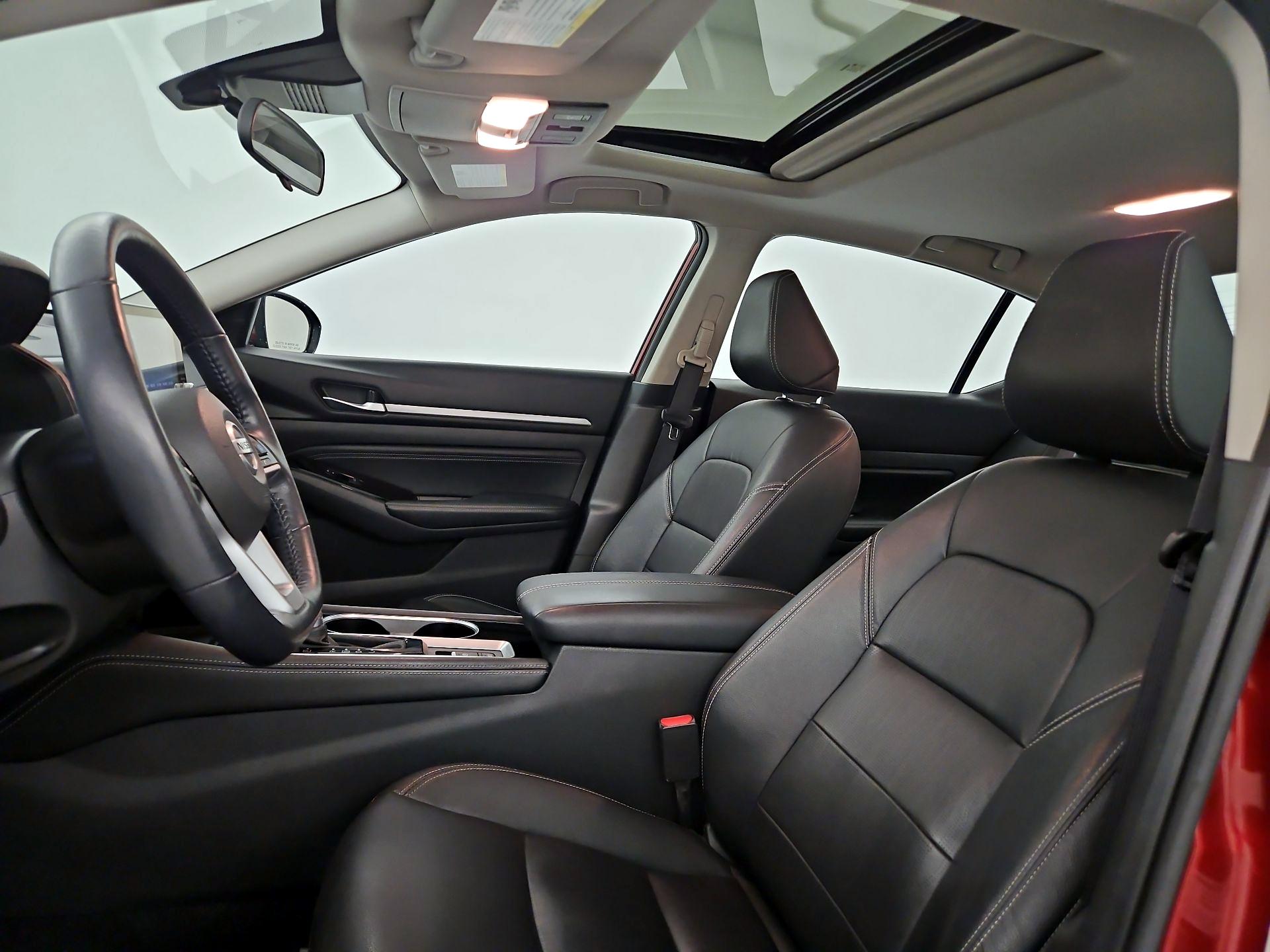 Thumbnail: 2021 Nissan Altima - 17