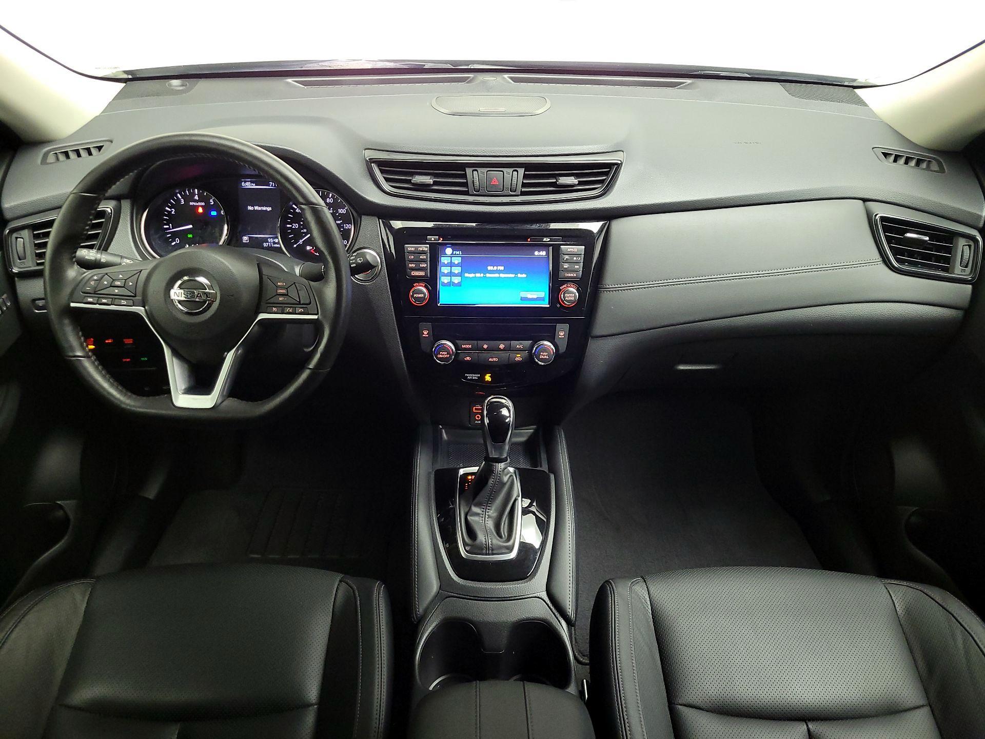 Thumbnail: 2017 Nissan Rogue - 9