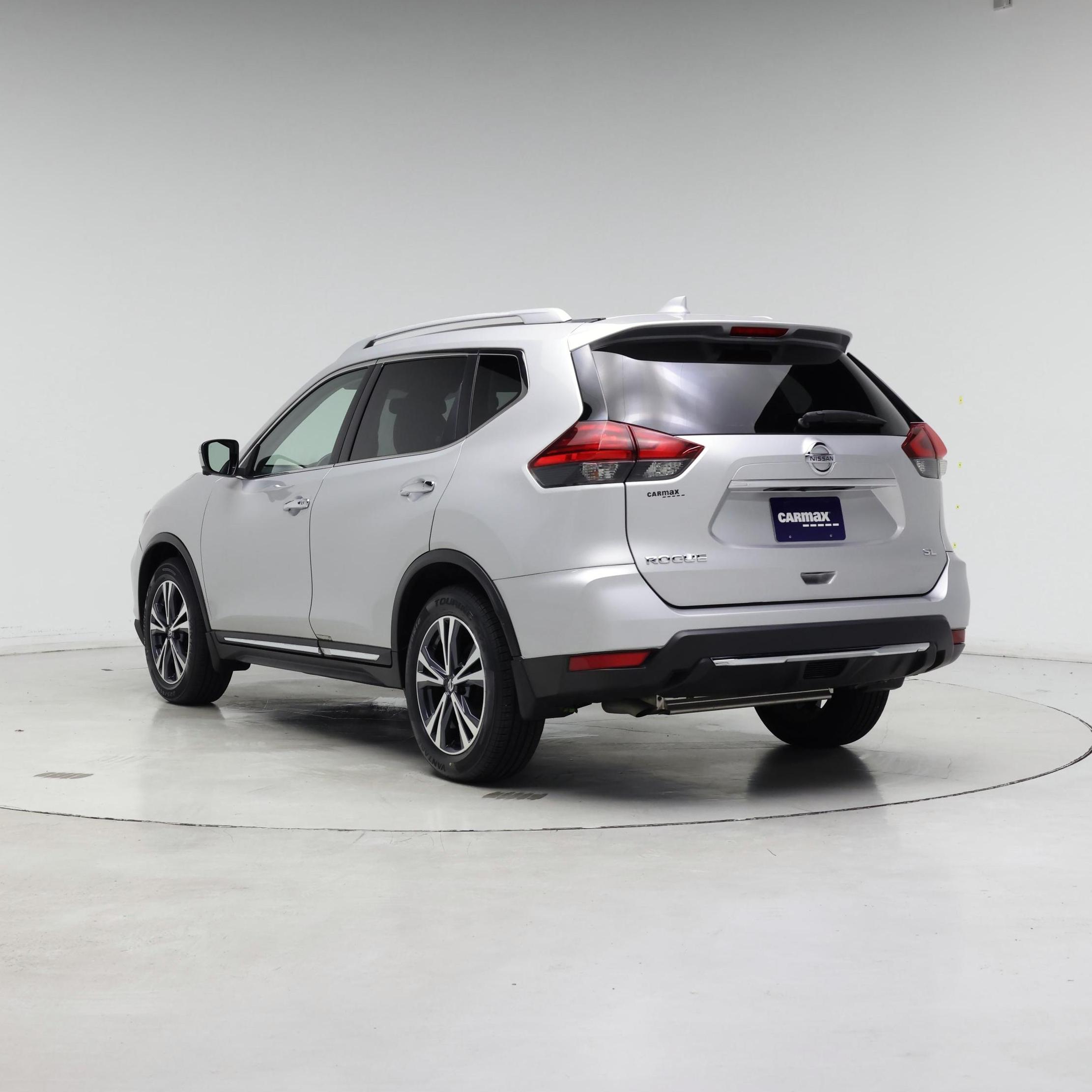 Thumbnail: 2017 Nissan Rogue - 2