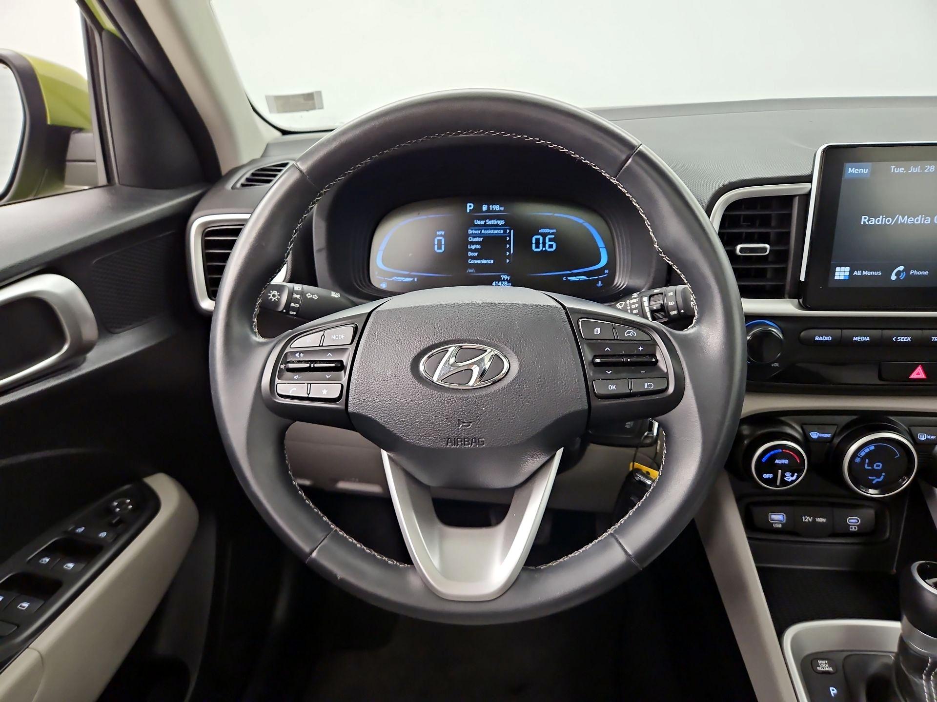Thumbnail: 2023 Hyundai Venue - 10