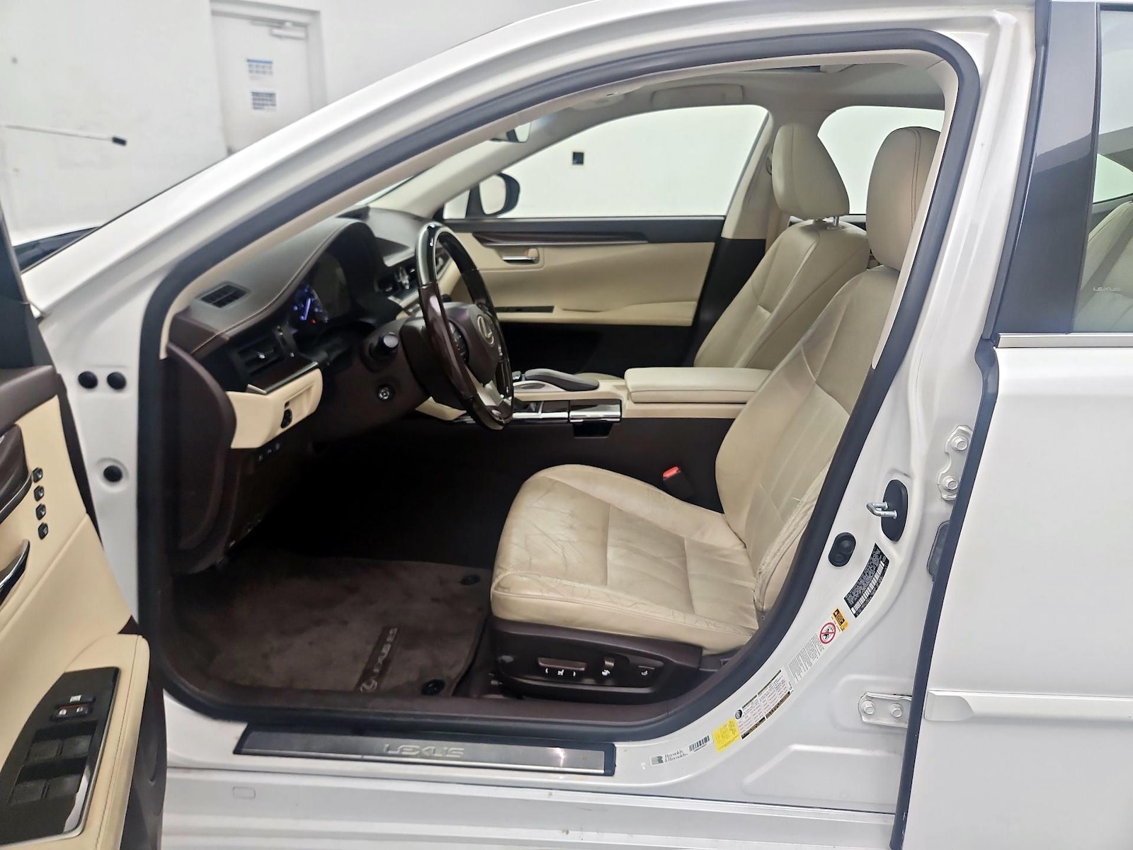 2016 Lexus ES 350 - Photo 10