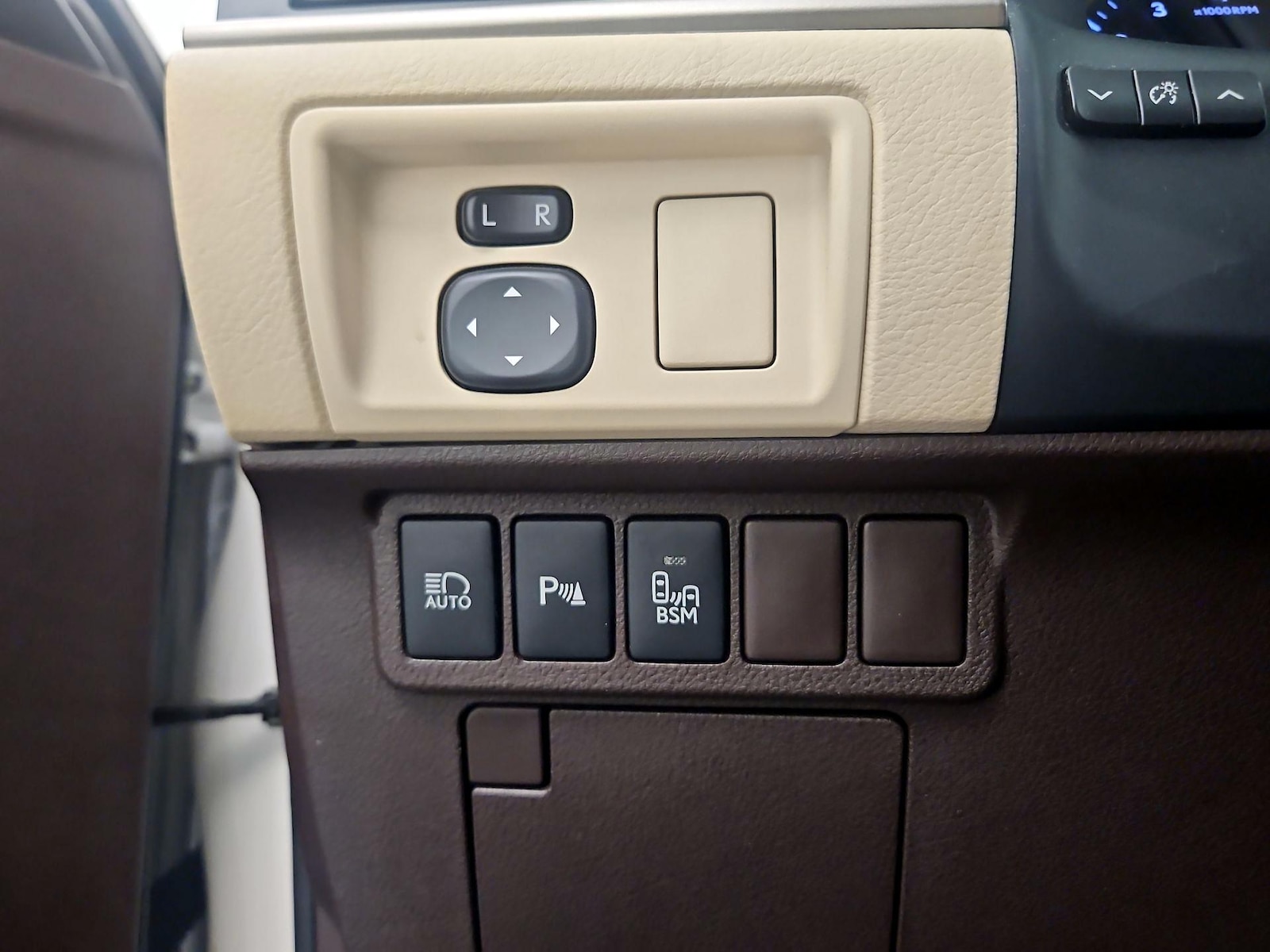 2016 Lexus ES 350 - Photo 12