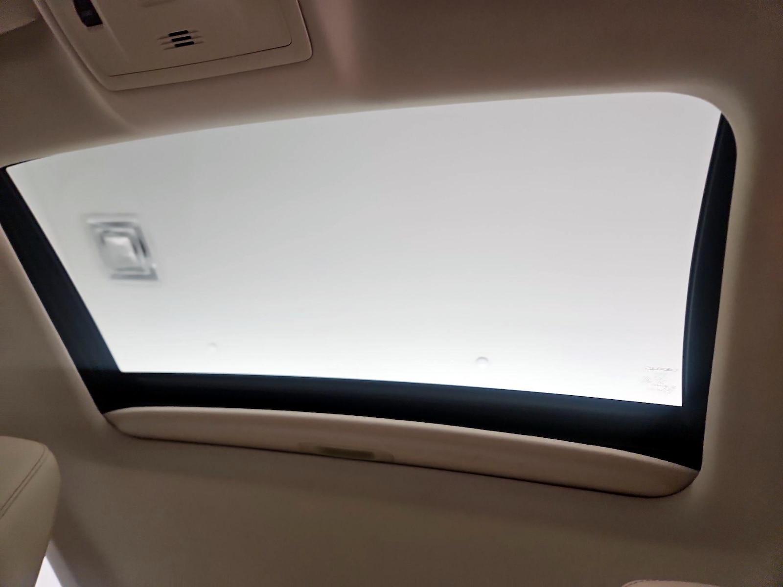 2016 Lexus ES 350 - Photo 17