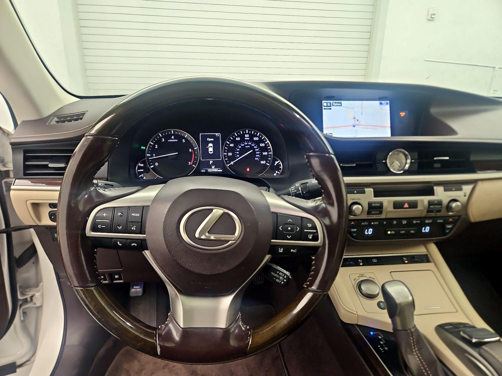 2016 Lexus ES 350 - Photo 8