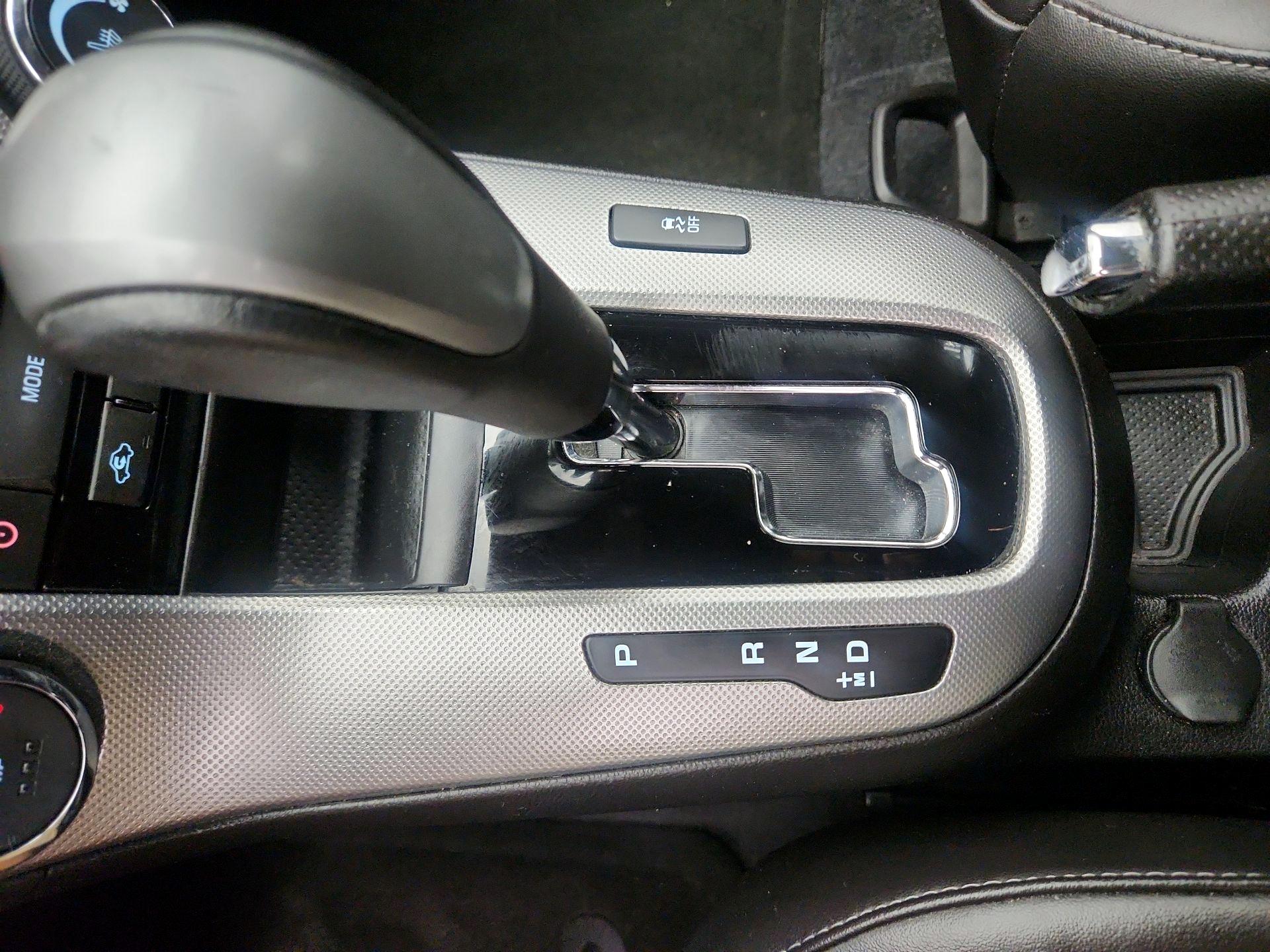 Thumbnail: 2016 Chevrolet Cruze - 17